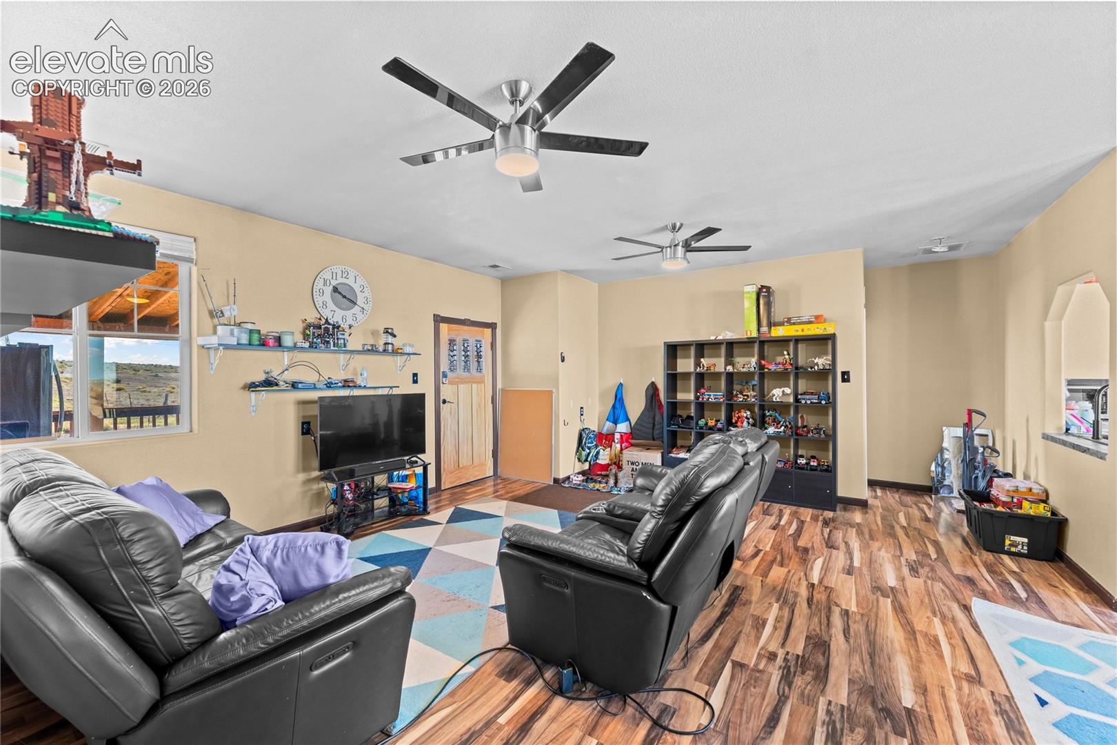 Listing photo 5 for 5733 Pronghorn Road