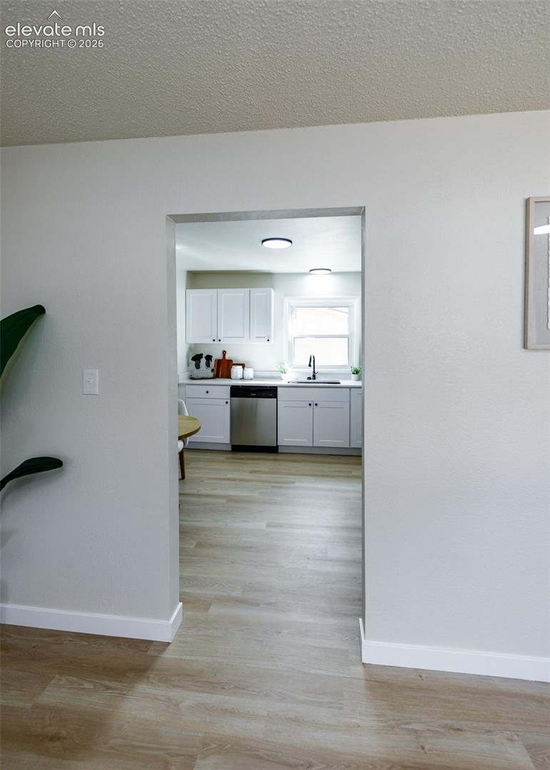 Listing photo 14 for 105 Norman Drive
