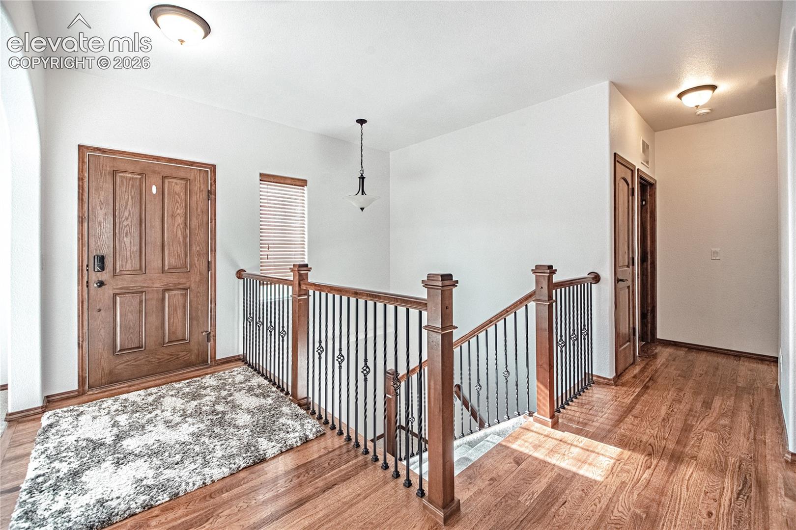 Listing photo 5 for 11824 Black Hills Drive