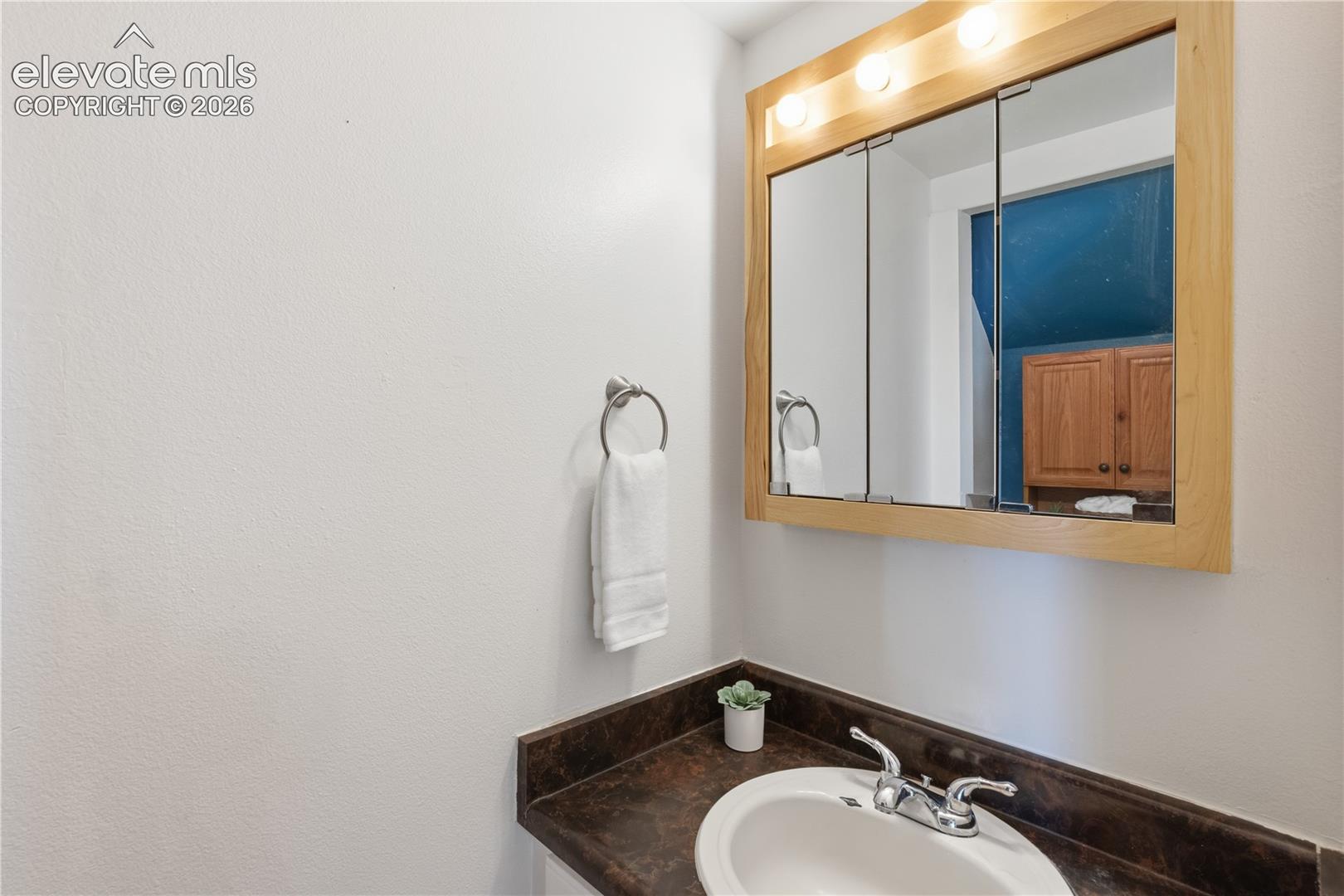 Listing photo 17 for 2360 Washo Circle