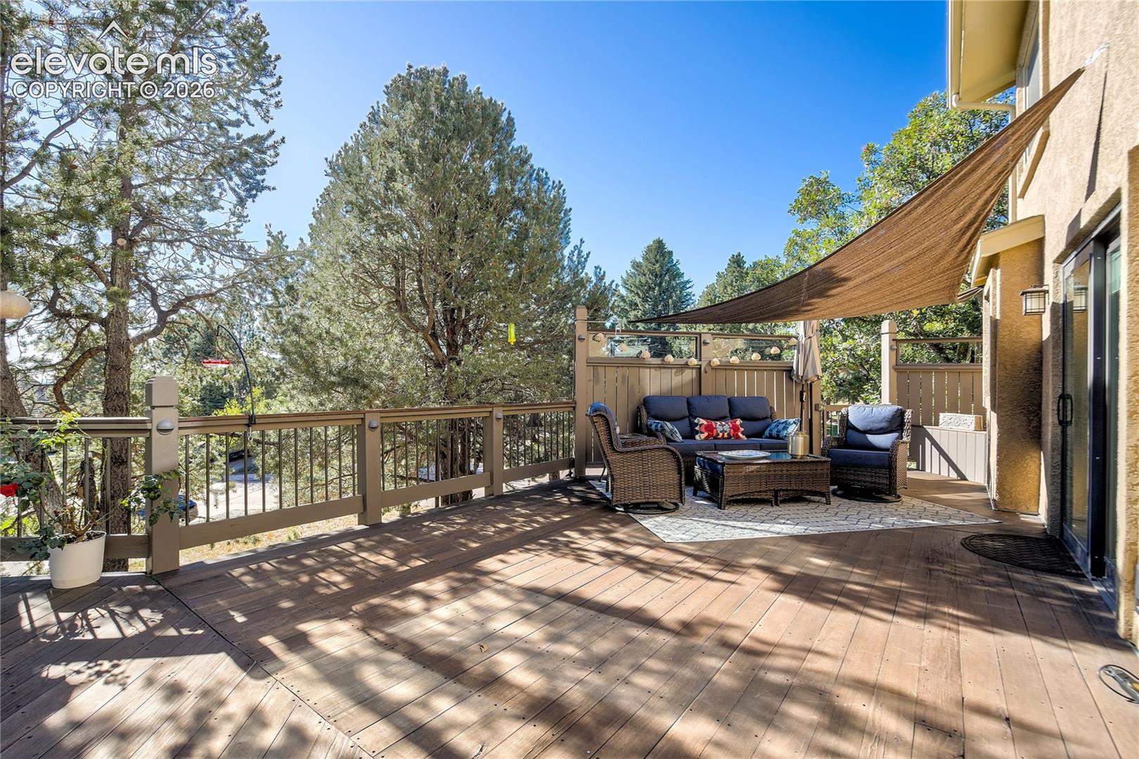 Listing photo 16 for 7215 Suntide Place