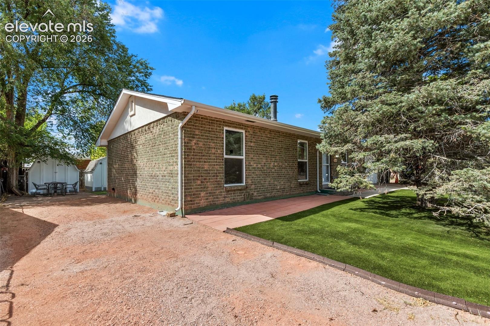 Listing photo 7 for 403 Shield Road