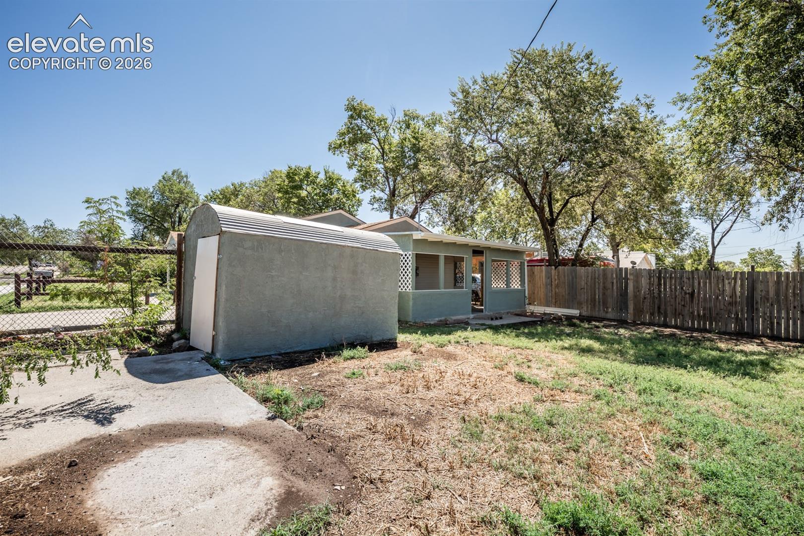 Listing photo 25 for 2102 W 29th Street