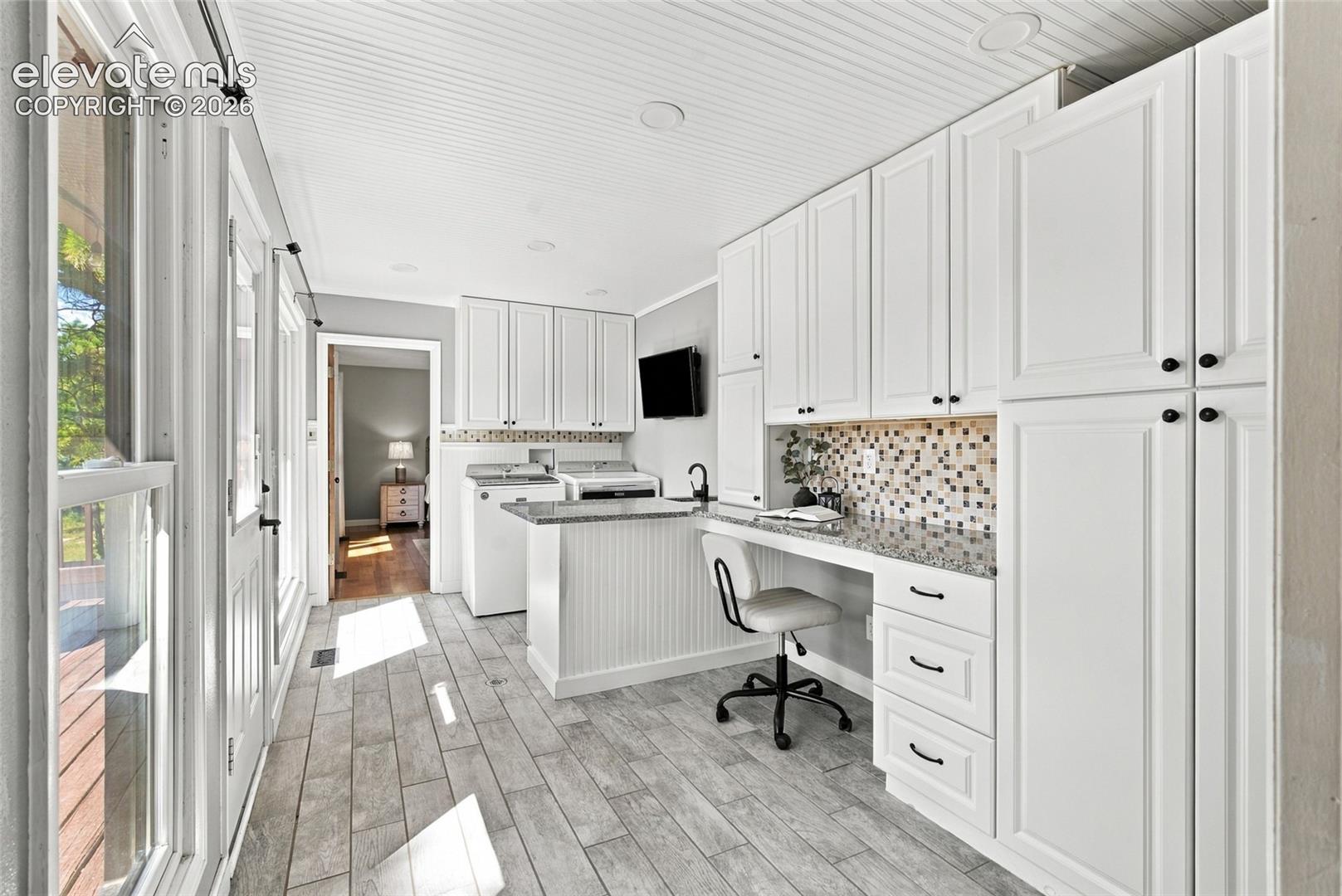 Listing photo 14 for 14990 E Coachman Drive