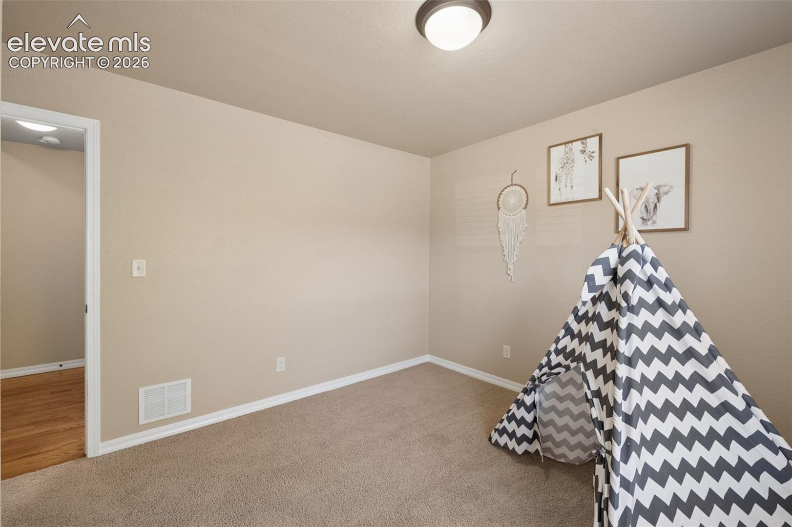 Listing photo 26 for 7966 Mount Hayden Drive