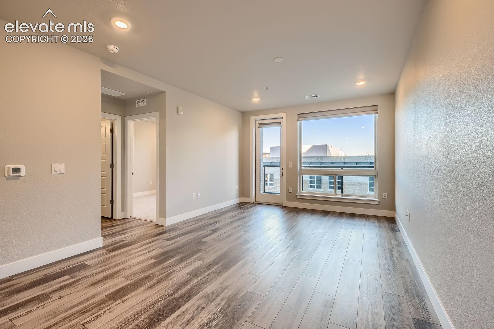 Listing photo 3 for 20 Wilcox Street 316