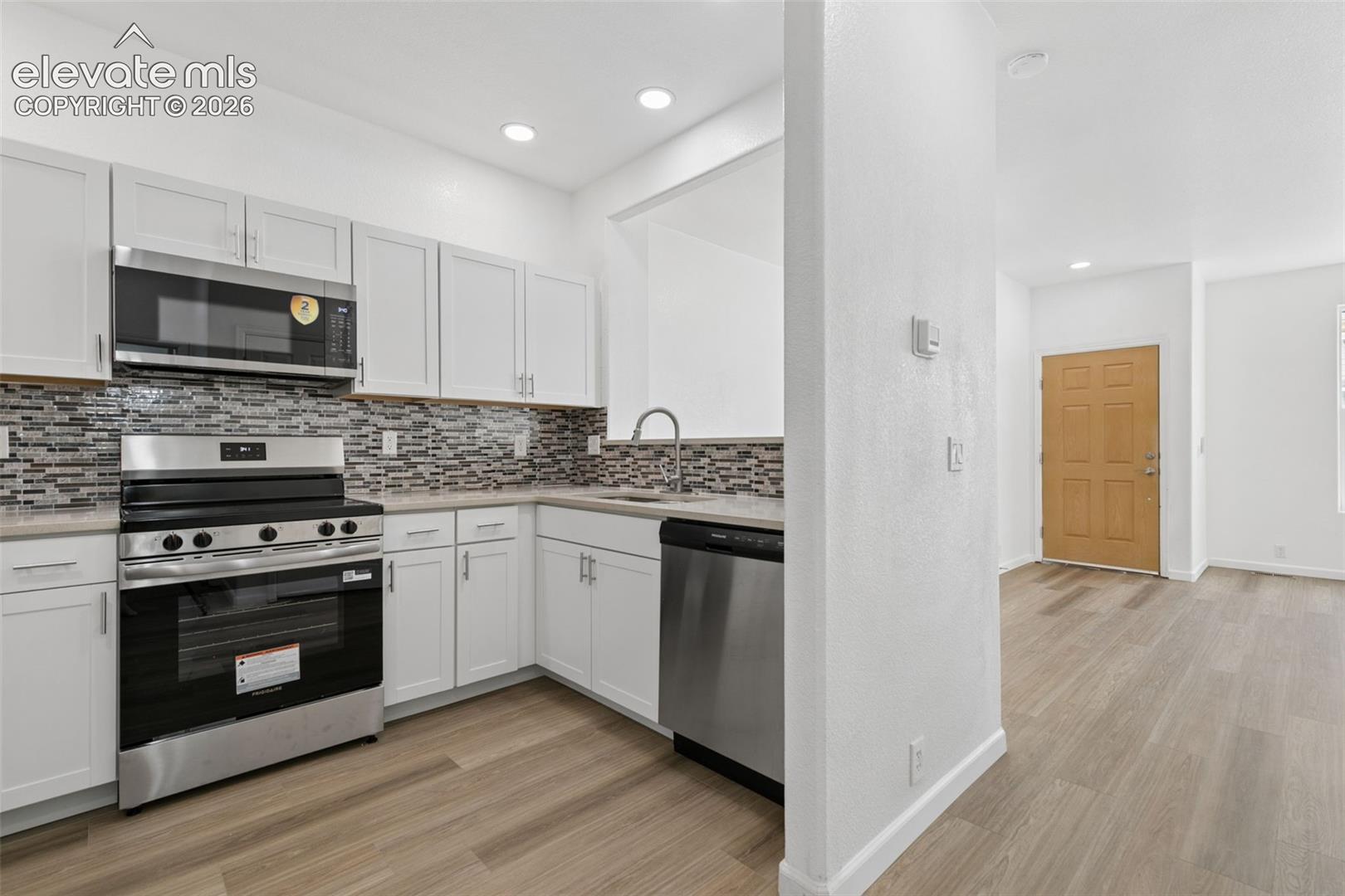6218 Escalade Point, photo 10