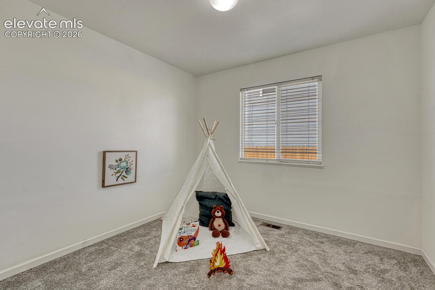 Listing photo 23 for 1120 Lords Hill Drive