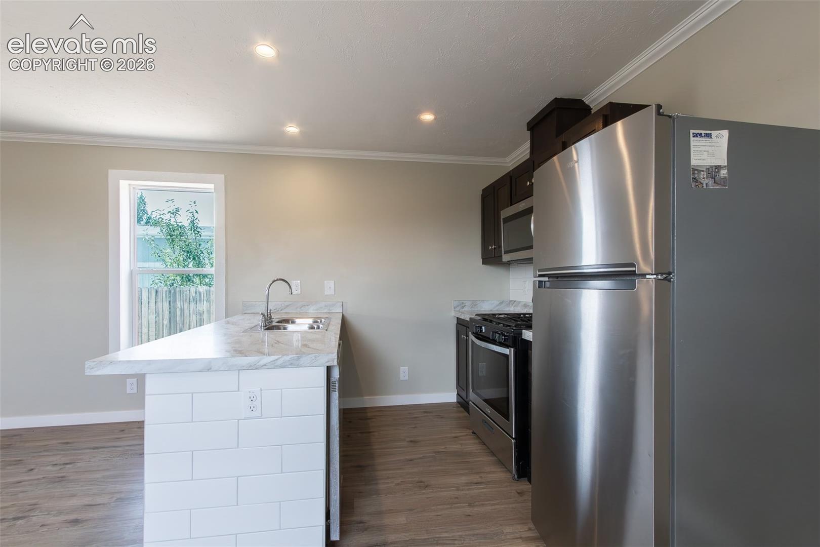 Listing photo 9 for 177 E Cellini Drive