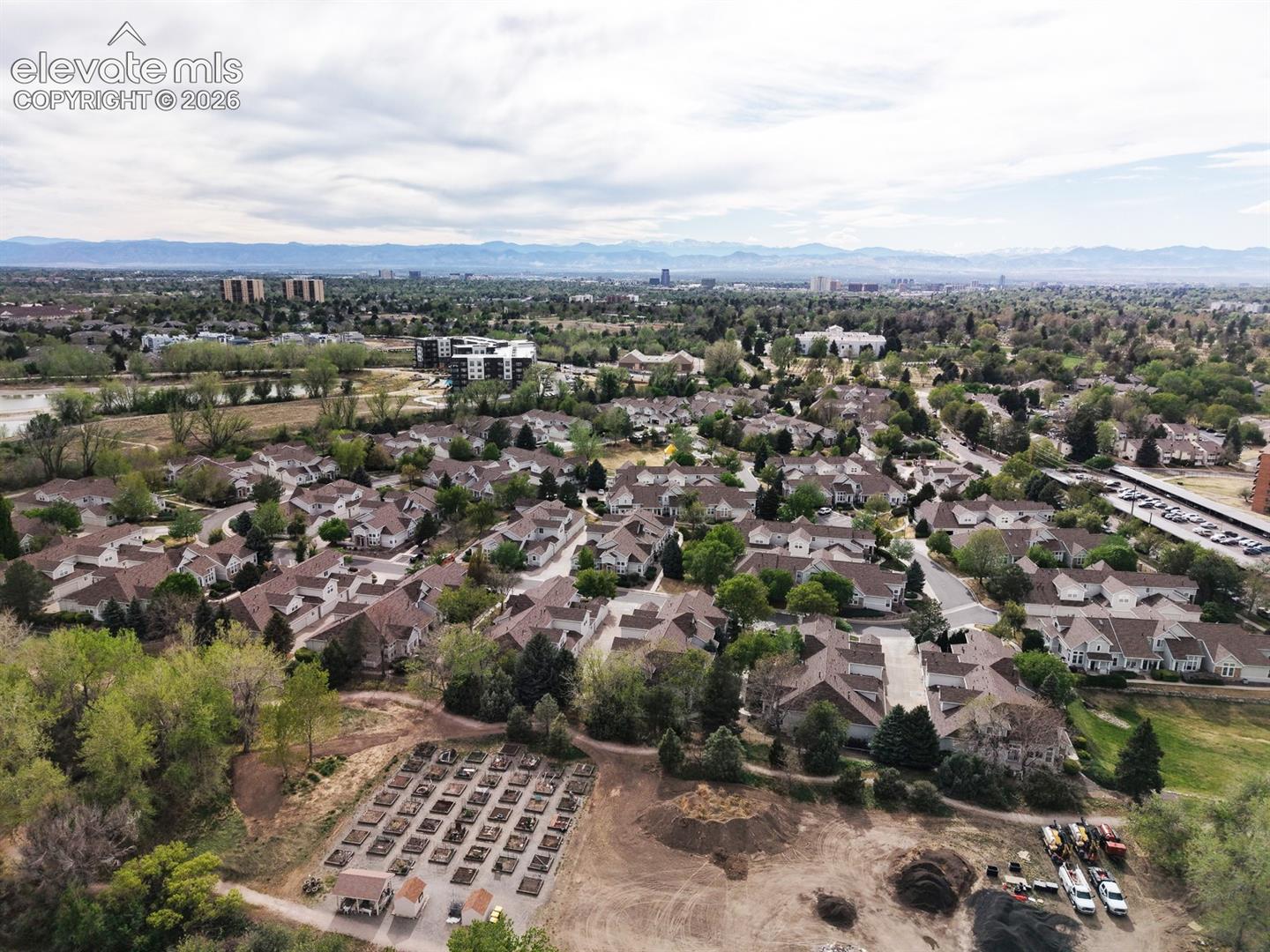 Listing photo 35 for 605 S Alton Way 12C