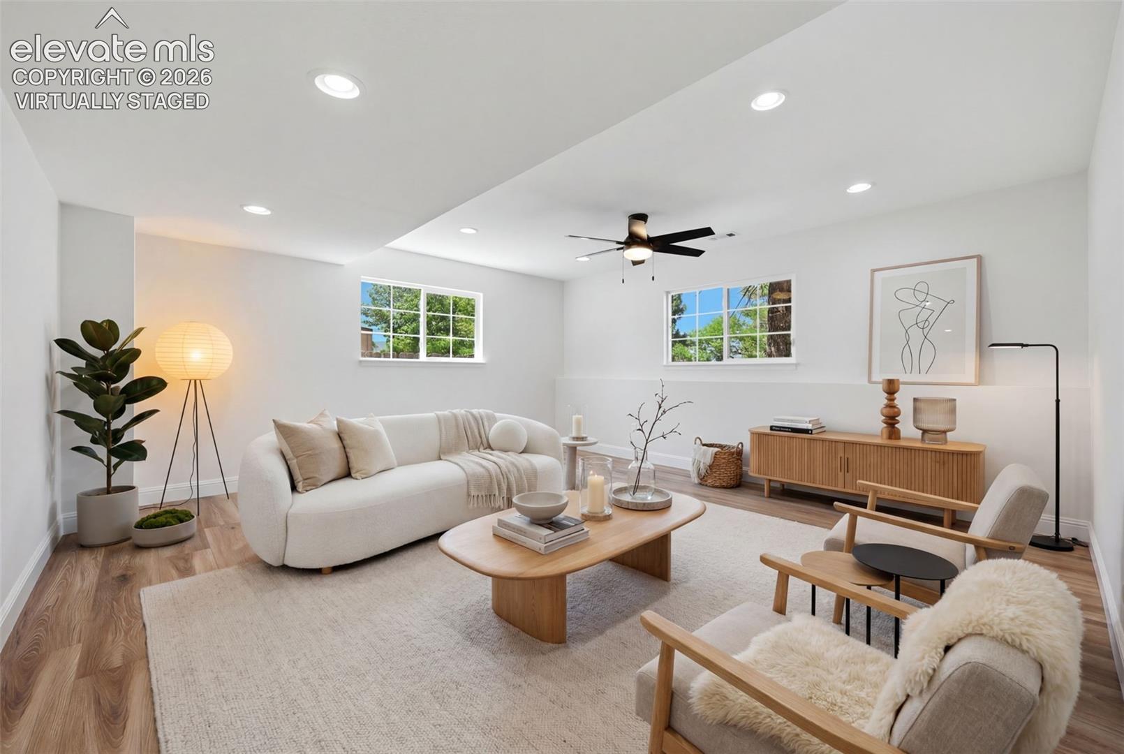 Listing photo 16 for 780 Bayfield Drive
