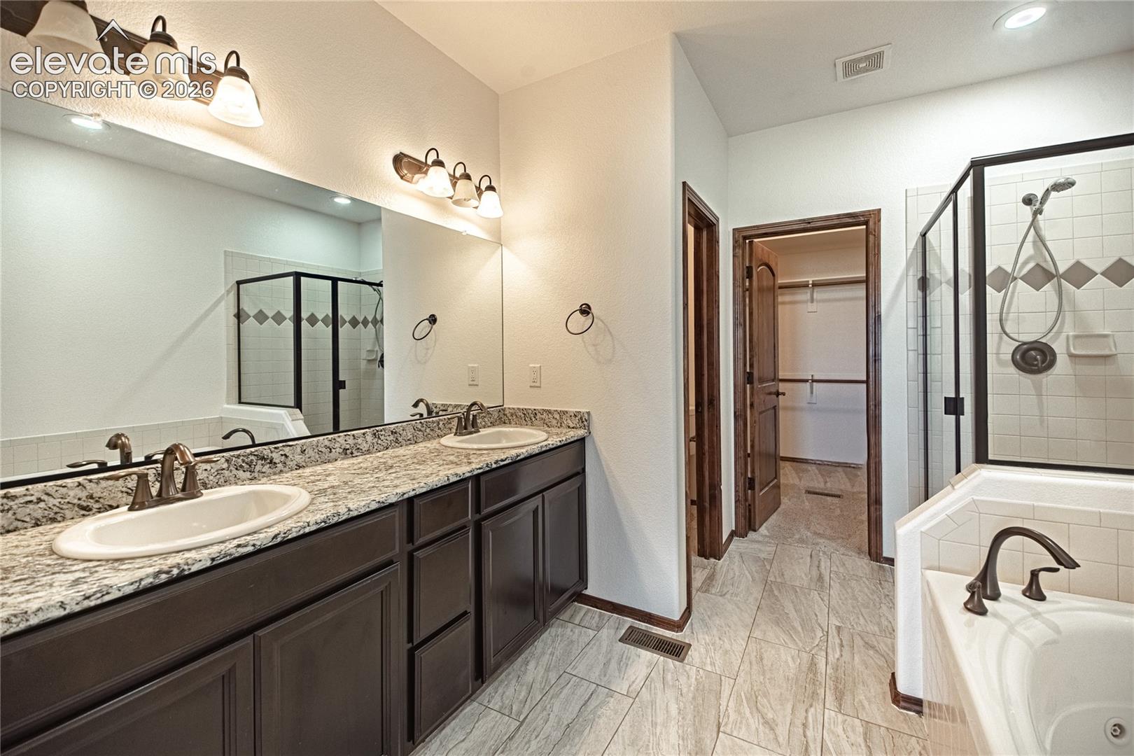 Listing photo 23 for 11824 Black Hills Drive