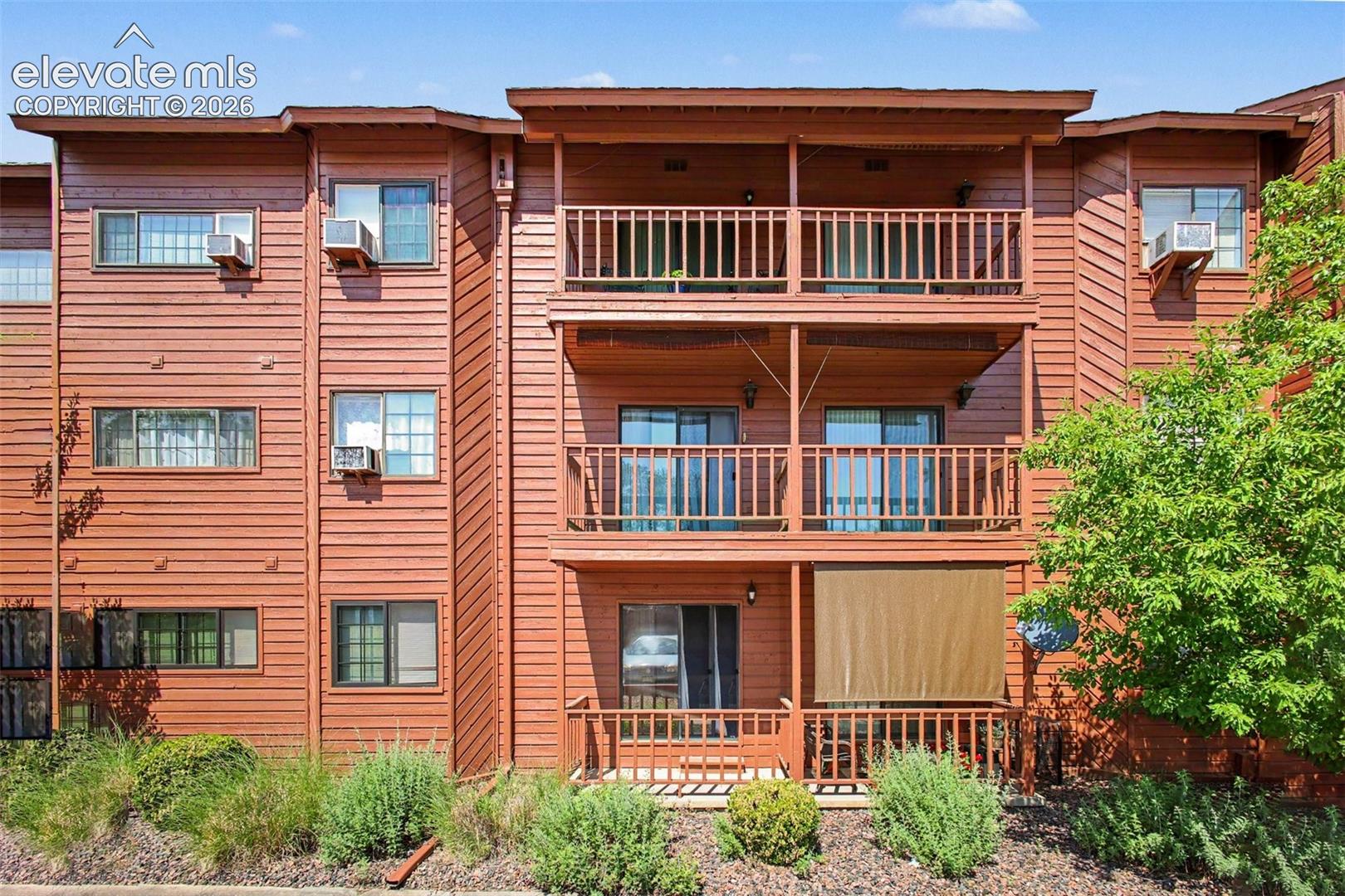 2450 PALMER PARK Boulevard