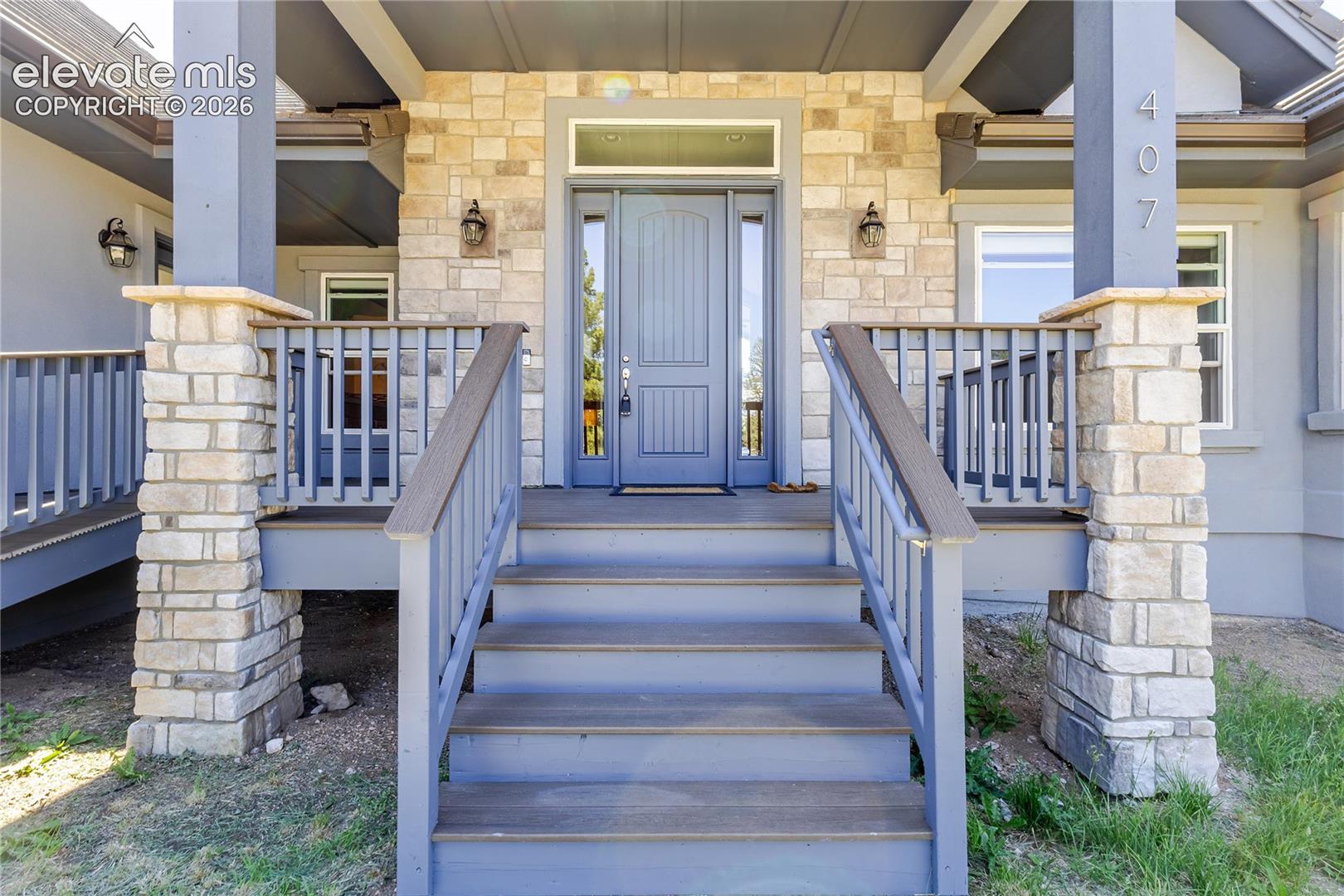 Listing photo 4 for 407 Silvermoon Heights