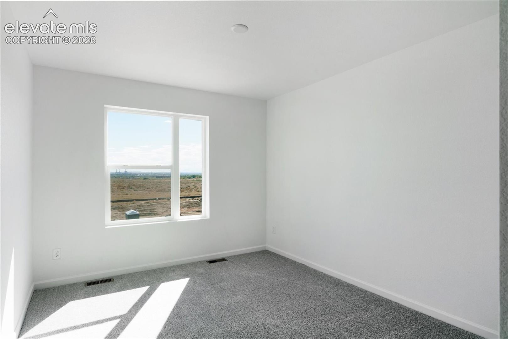 Listing photo 8 for 2513 Milano Way