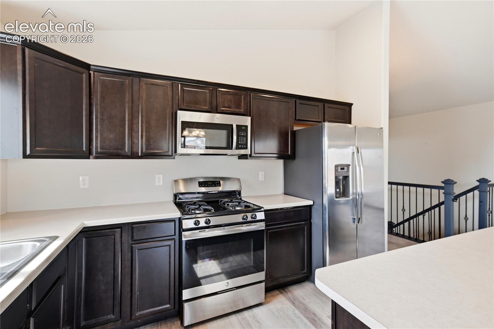 Listing photo 8 for 9437 Beryl Drive