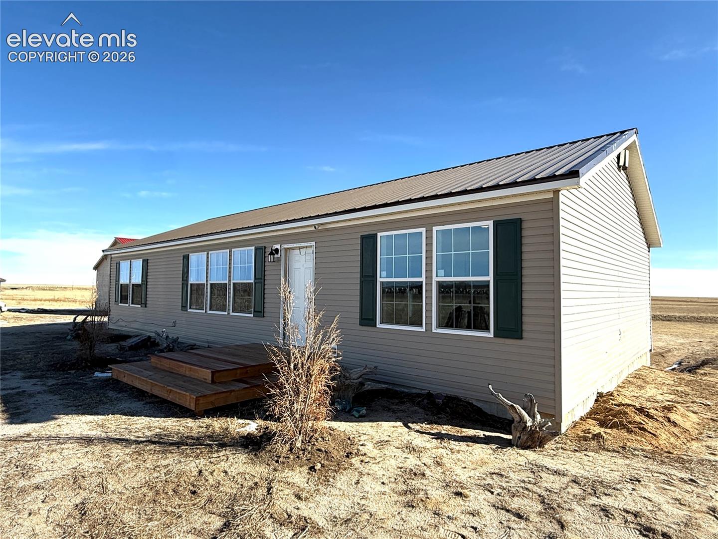 Listing photo 2 for 22716 County Road 2