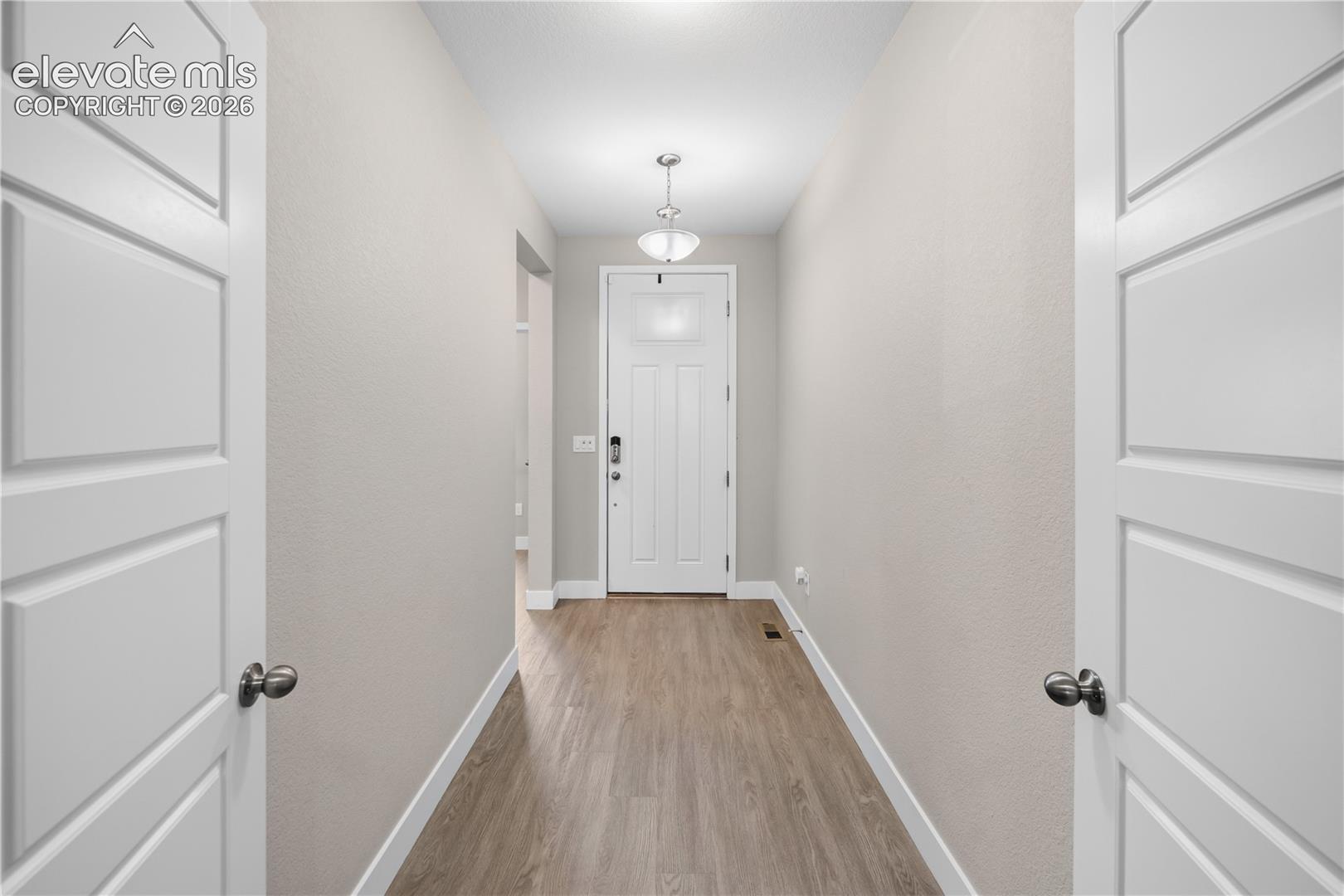 Listing photo 3 for 12620 Enclave Scenic Drive