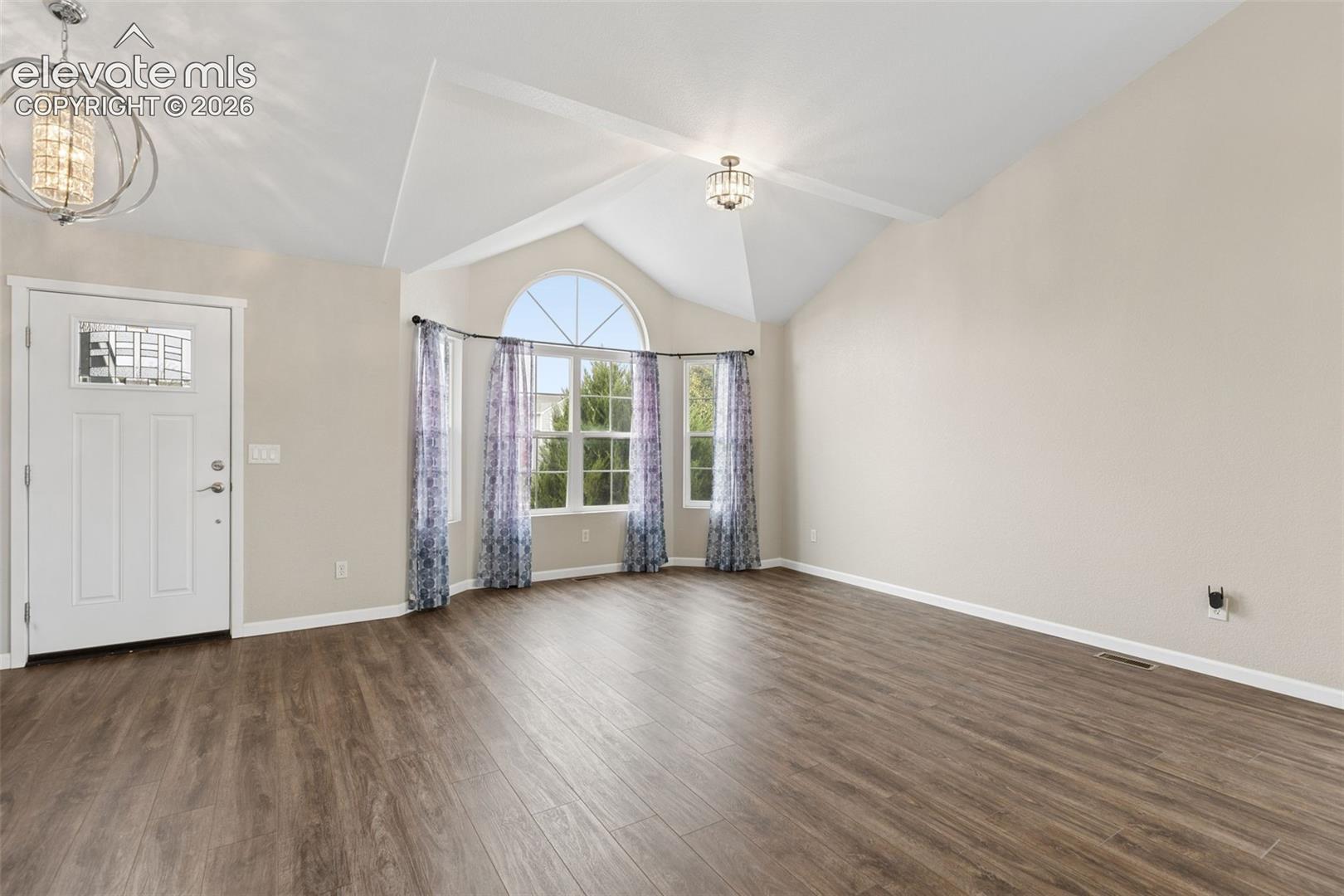 Listing photo 5 for 4722 Little London Drive