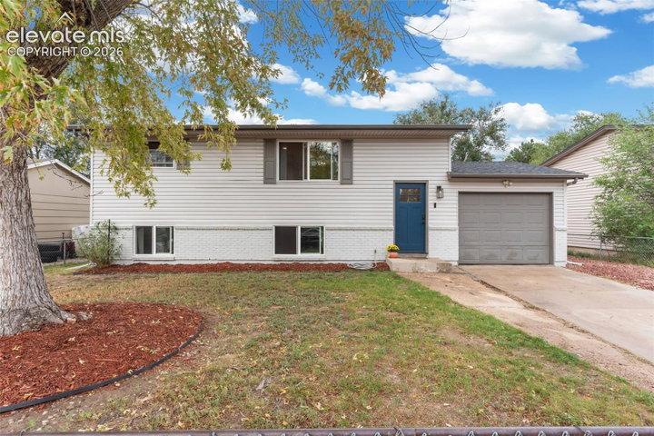 1596 Prado Drive — listing photo