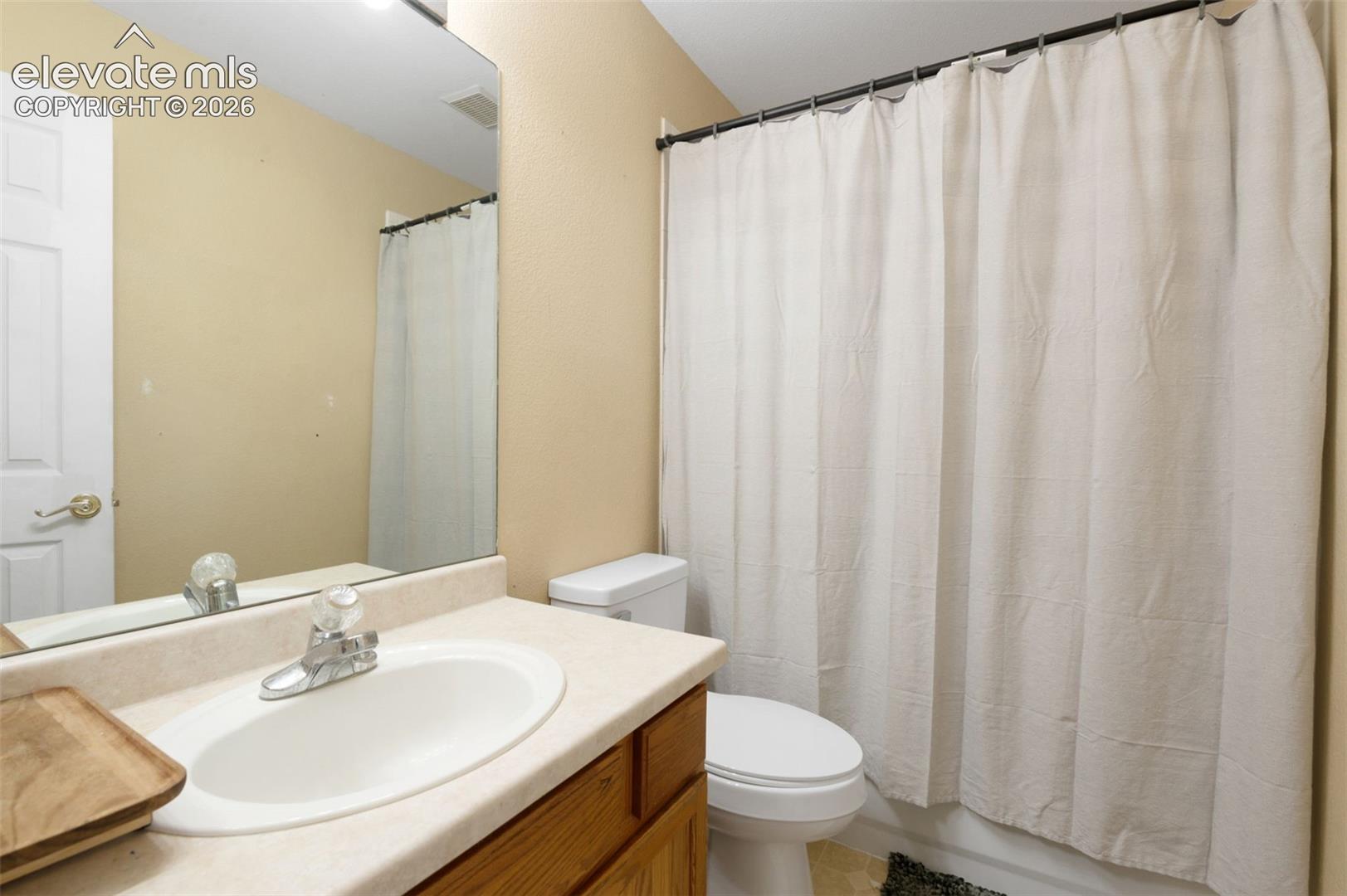 Listing photo 26 for 8239 Monterey Way