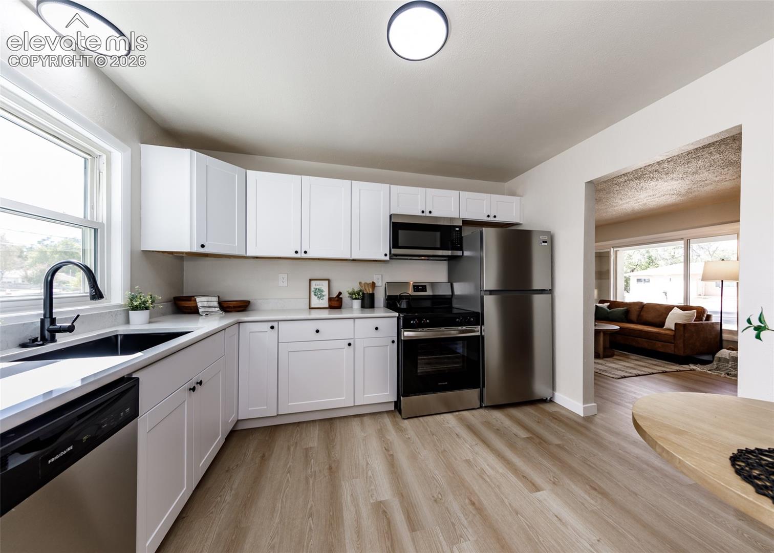 Listing photo 16 for 105 Norman Drive