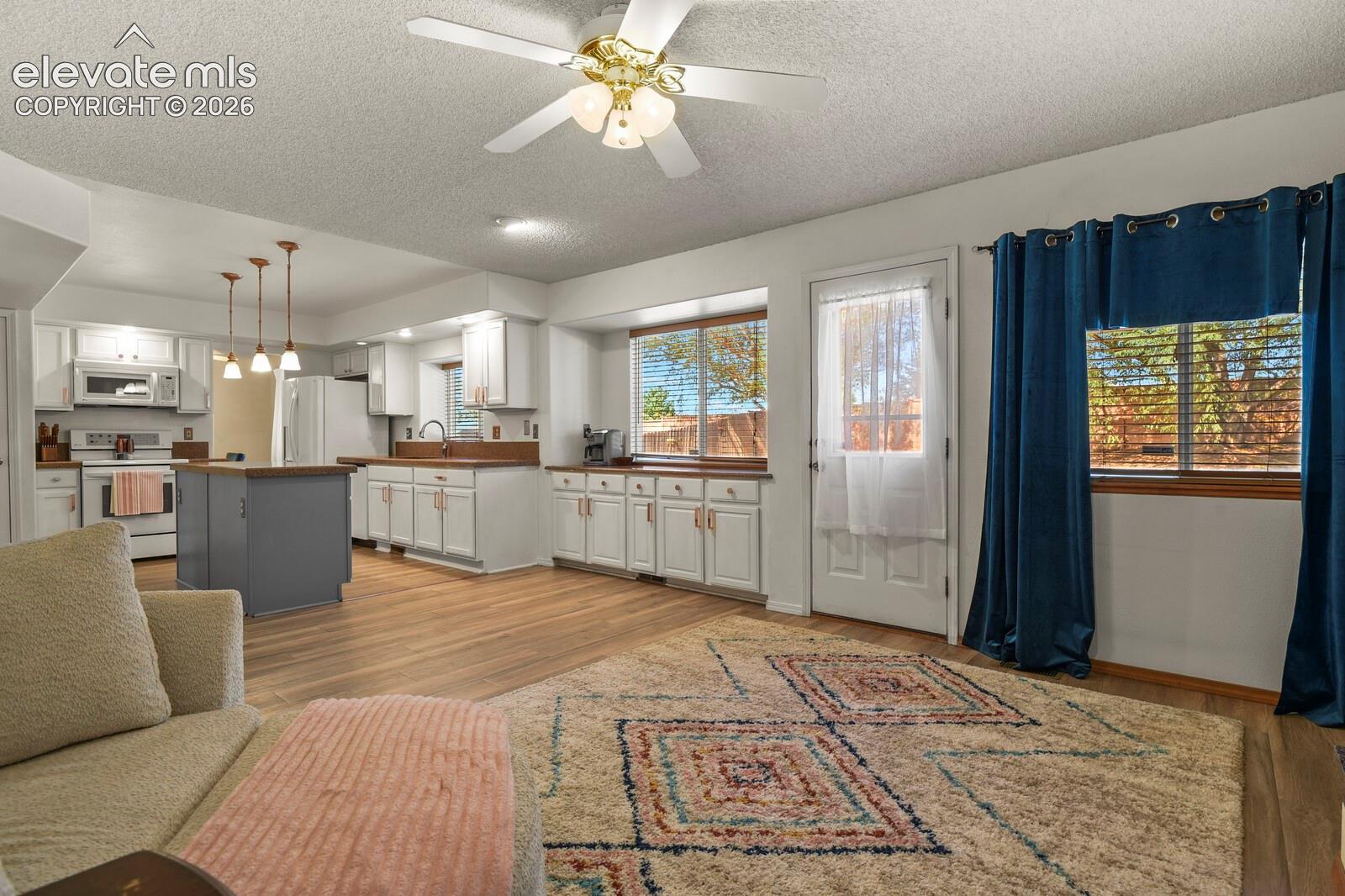 Listing photo 13 for 4912 Chariot Drive