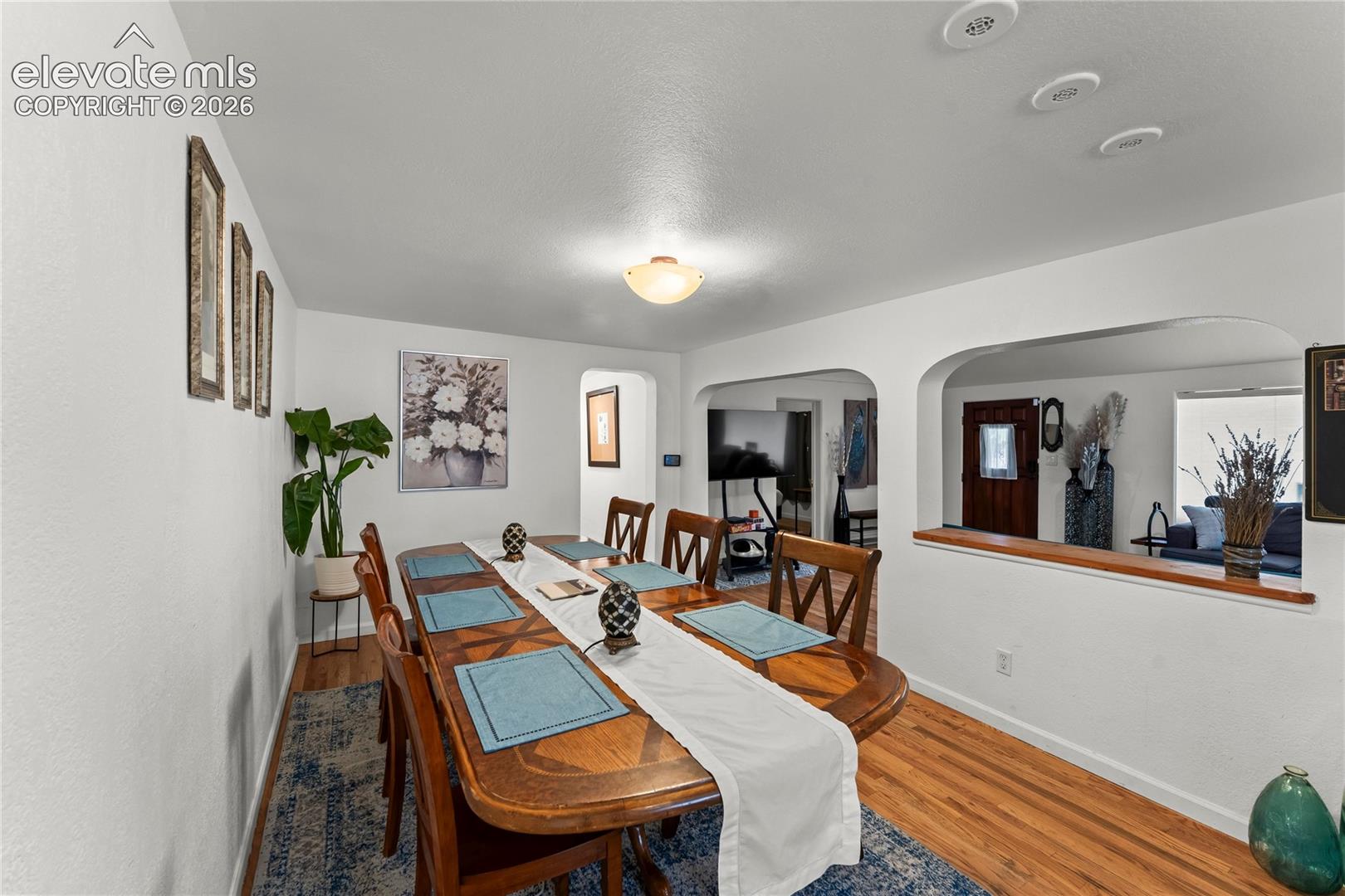 Listing photo 13 for 2706 W Pikes Peak Avenue