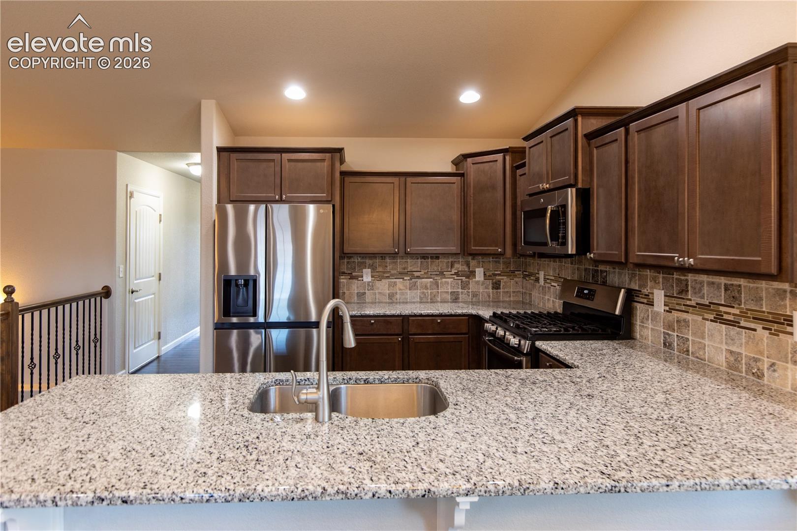Listing photo 5 for 11395 Rill Point