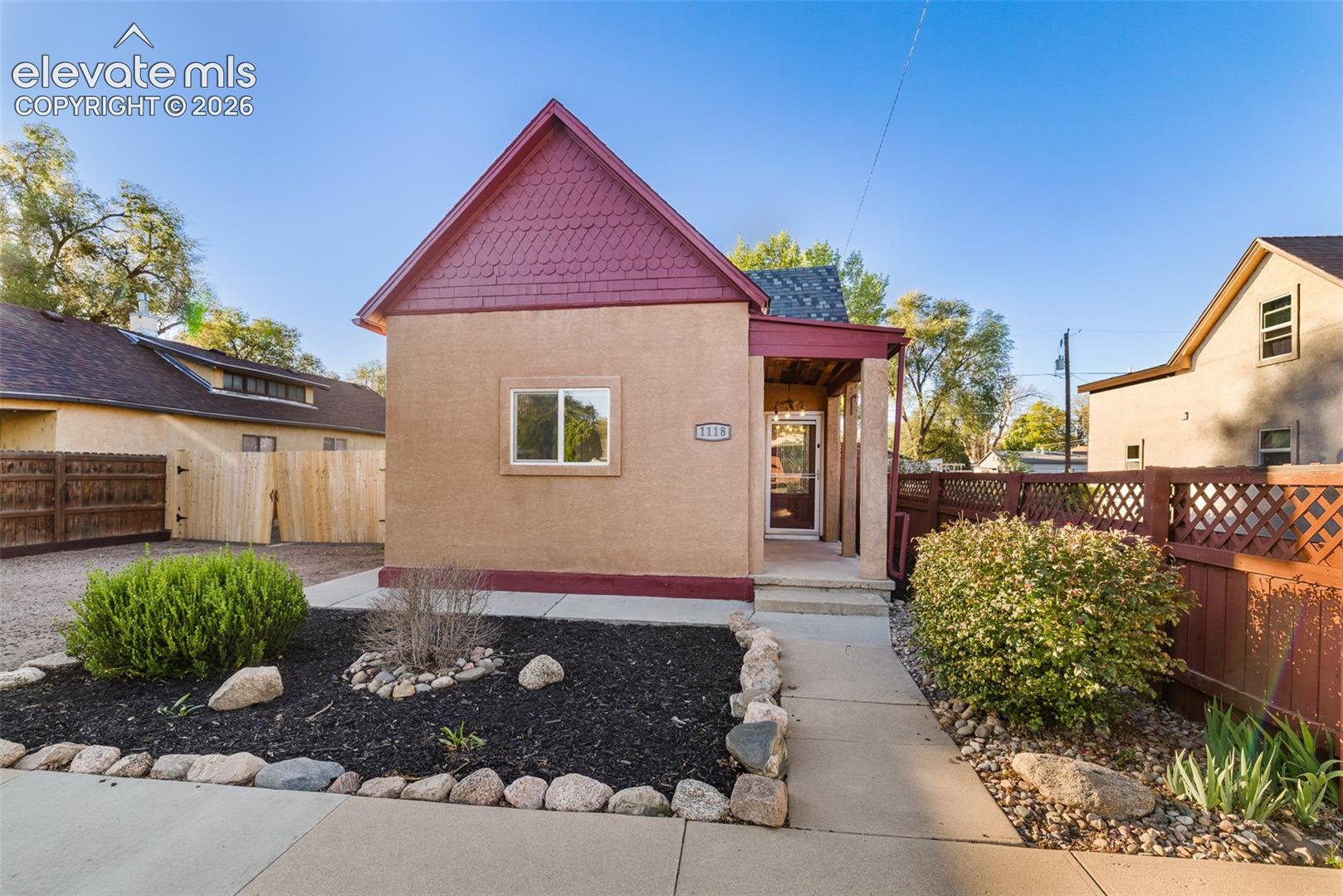1118 Arroyo Avenue โ listing photo