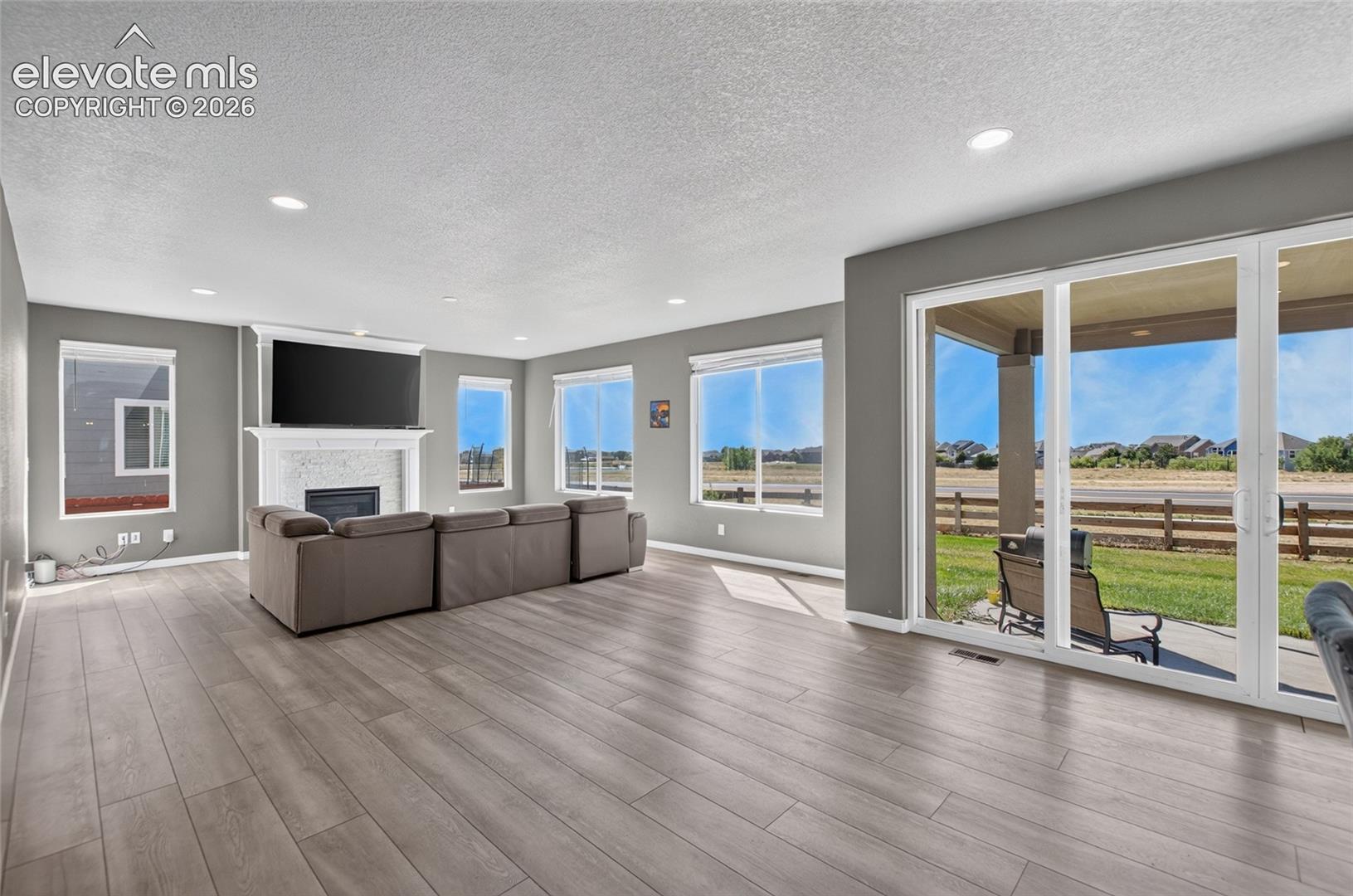 Listing photo 6 for 9622 Fairway Glen Drive