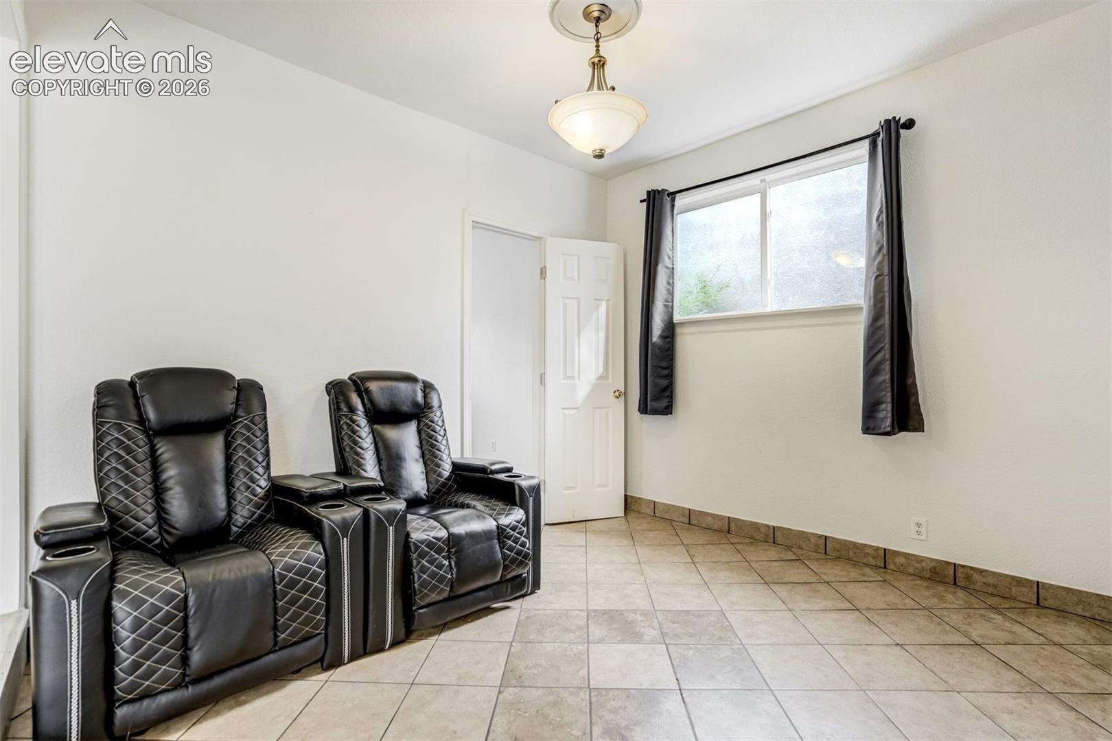 Listing photo 8 for 3415 Bridgewood Lane