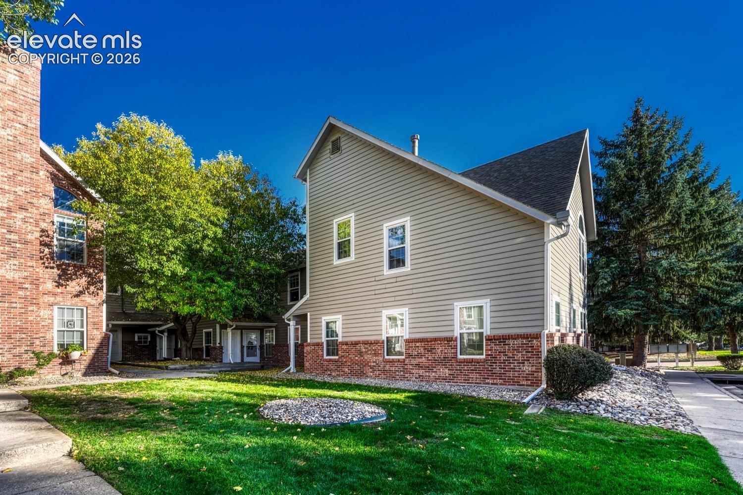 2121 Troy Court — listing photo