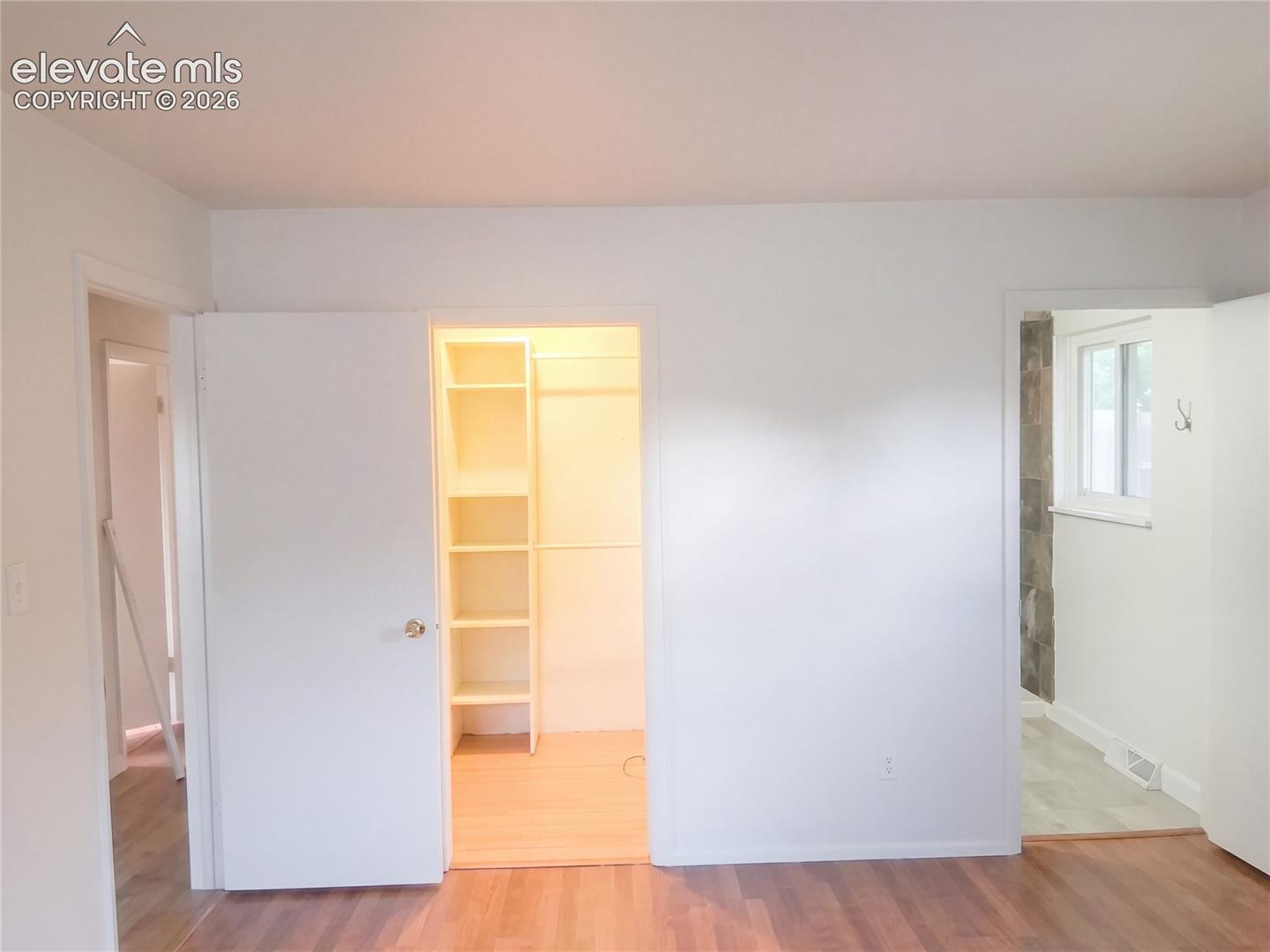 Listing photo 21 for 4015 Valli Vista Road