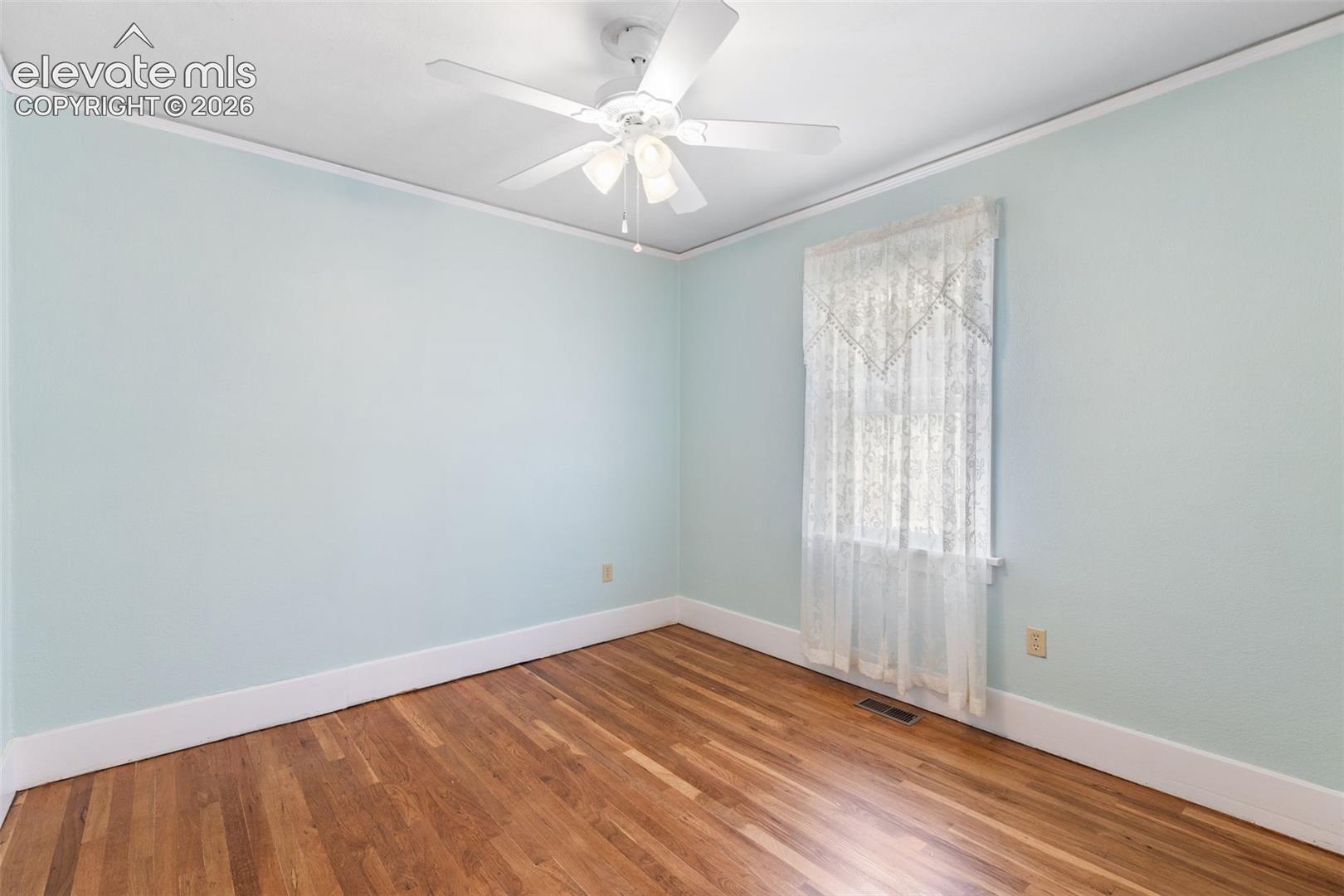 Listing photo 16 for 514 Custer Avenue