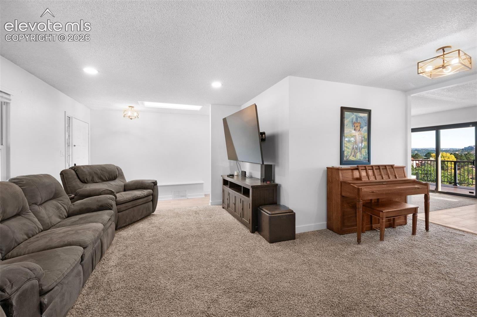 Listing photo 7 for 118 Sunbird Cliffs Lane