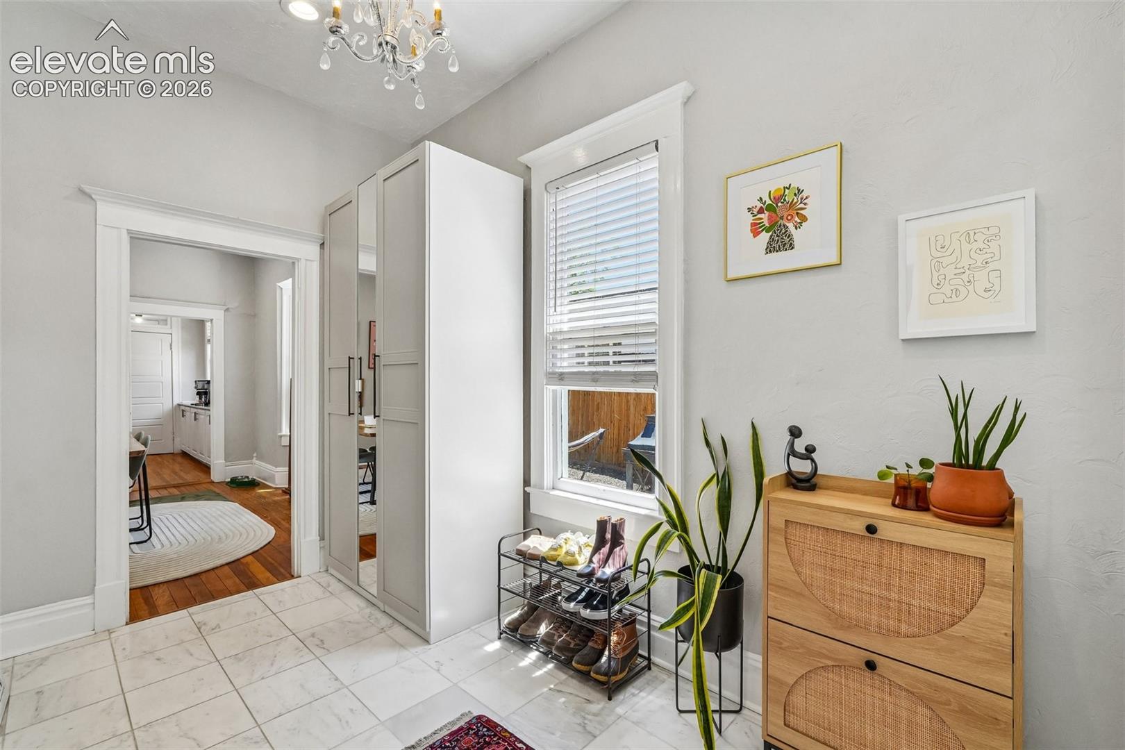 Listing photo 7 for 2118 W Colorado Avenue