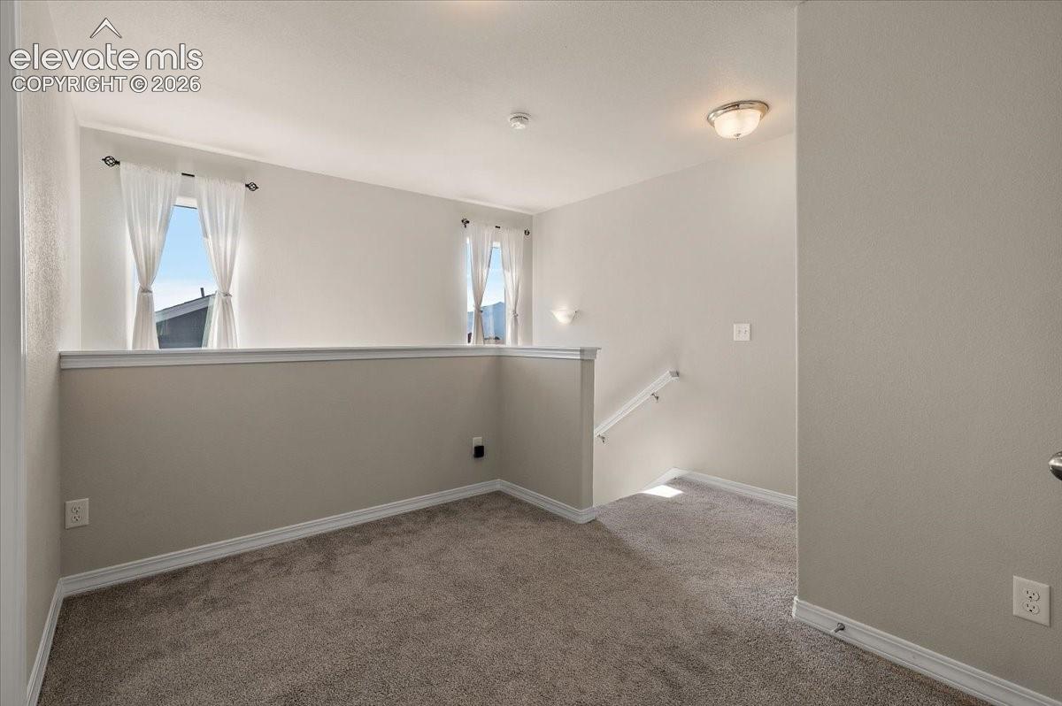 Listing photo 27 for 833 Grissom Drive