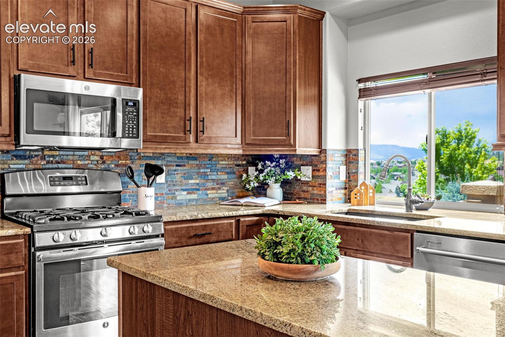 Listing photo 11 for 1528 Yellow Tail Drive