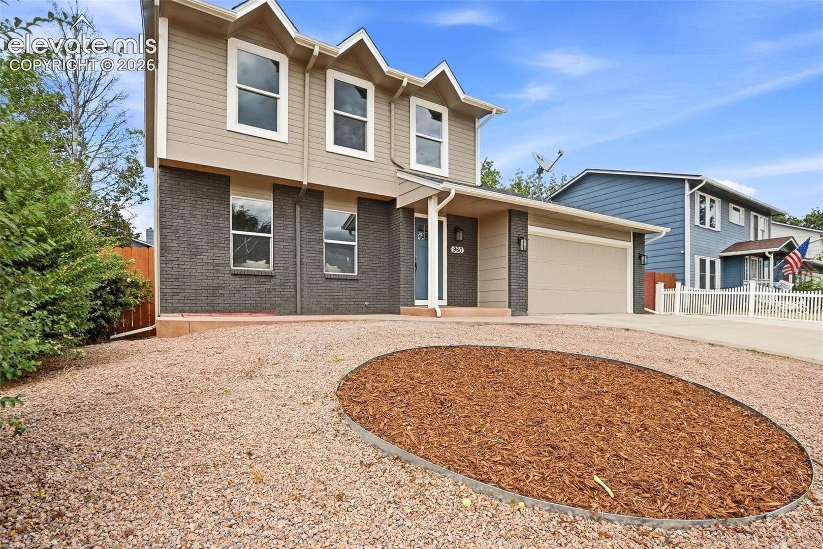 Listing photo 5 for 960 Crandall Drive