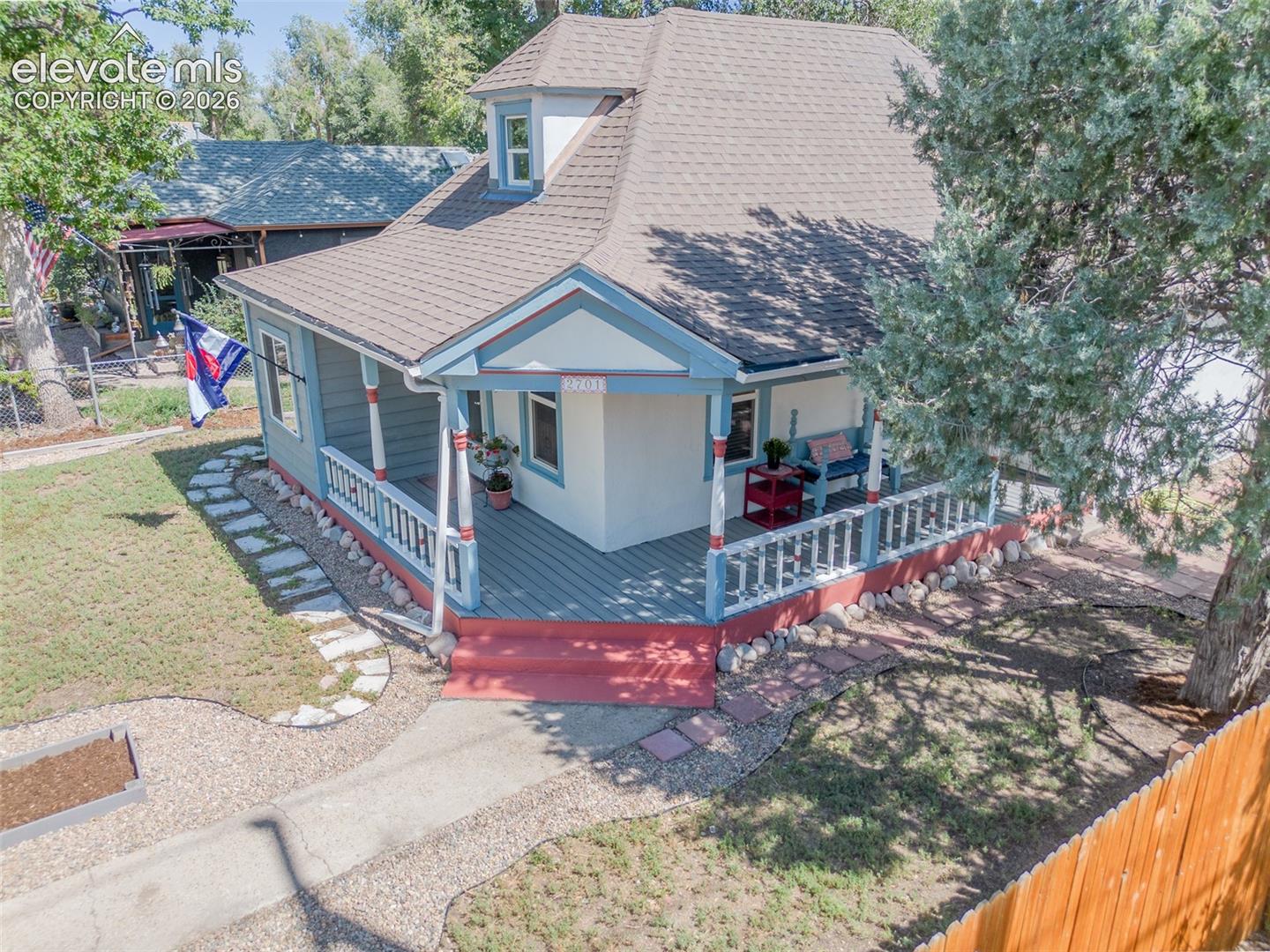 Listing photo 3 for 2701 Wood Avenue