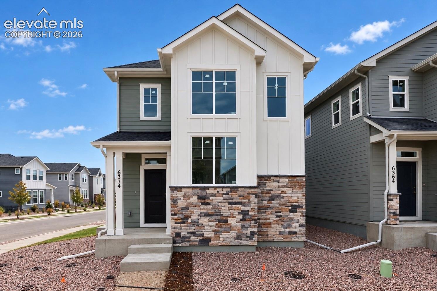6374 Scrabble View — listing photo