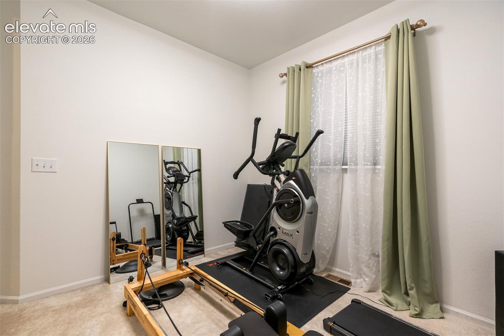 5689 Mammoth Lane, photo 24