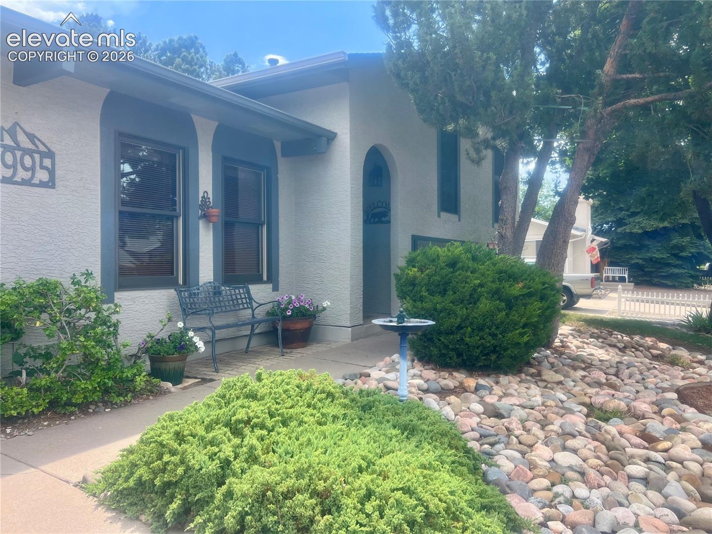 4995 santiago Way