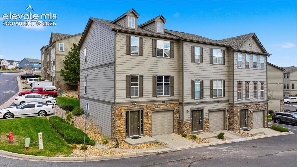 996 Burning Bush Point — listing photo