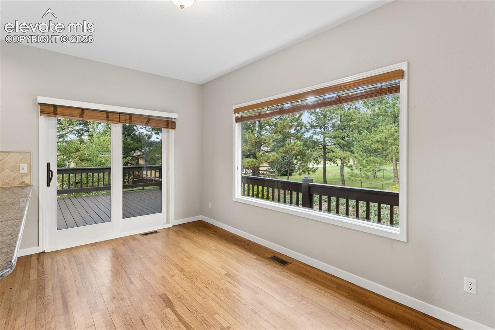 Listing photo 14 for 19975 Doewood Drive
