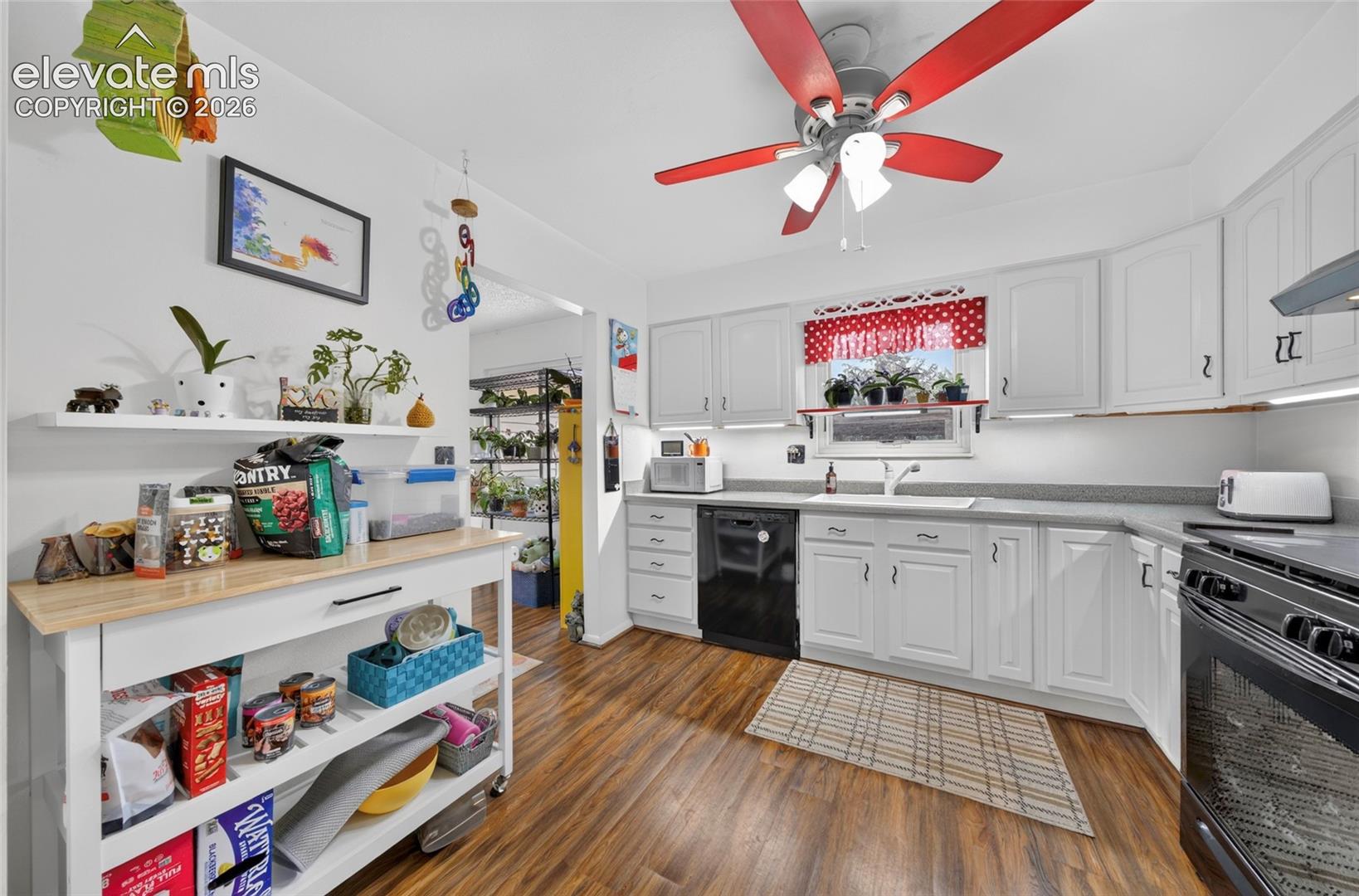 Listing photo 8 for 3165 Sapporo Place