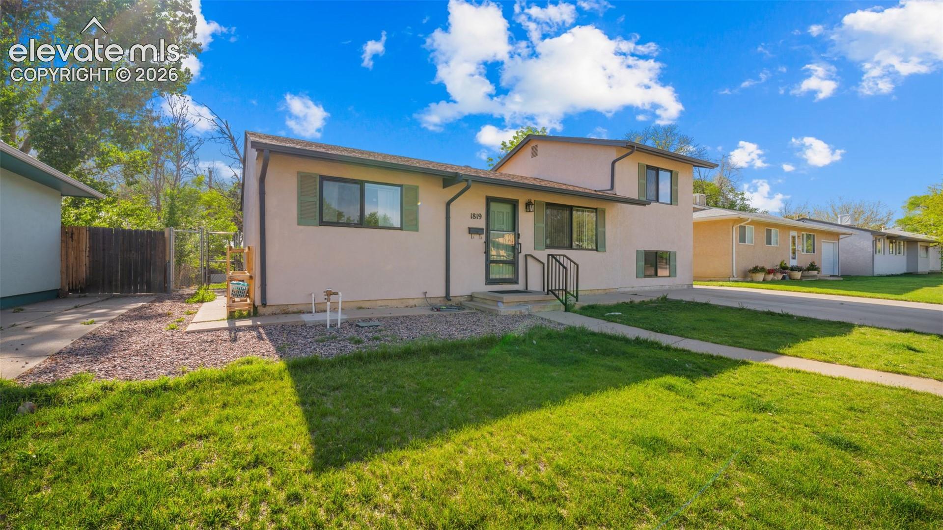 Listing photo 7 for 1819 Yakima Lane