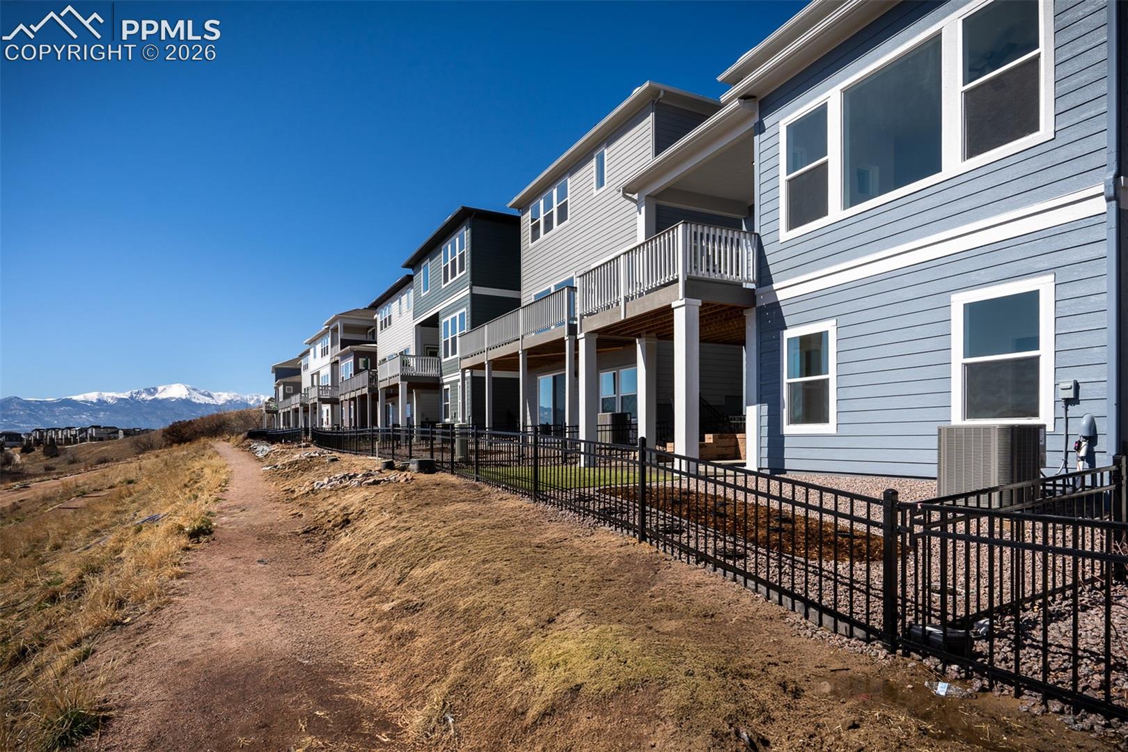 Listing photo 34 for 4555 Peak Crest View