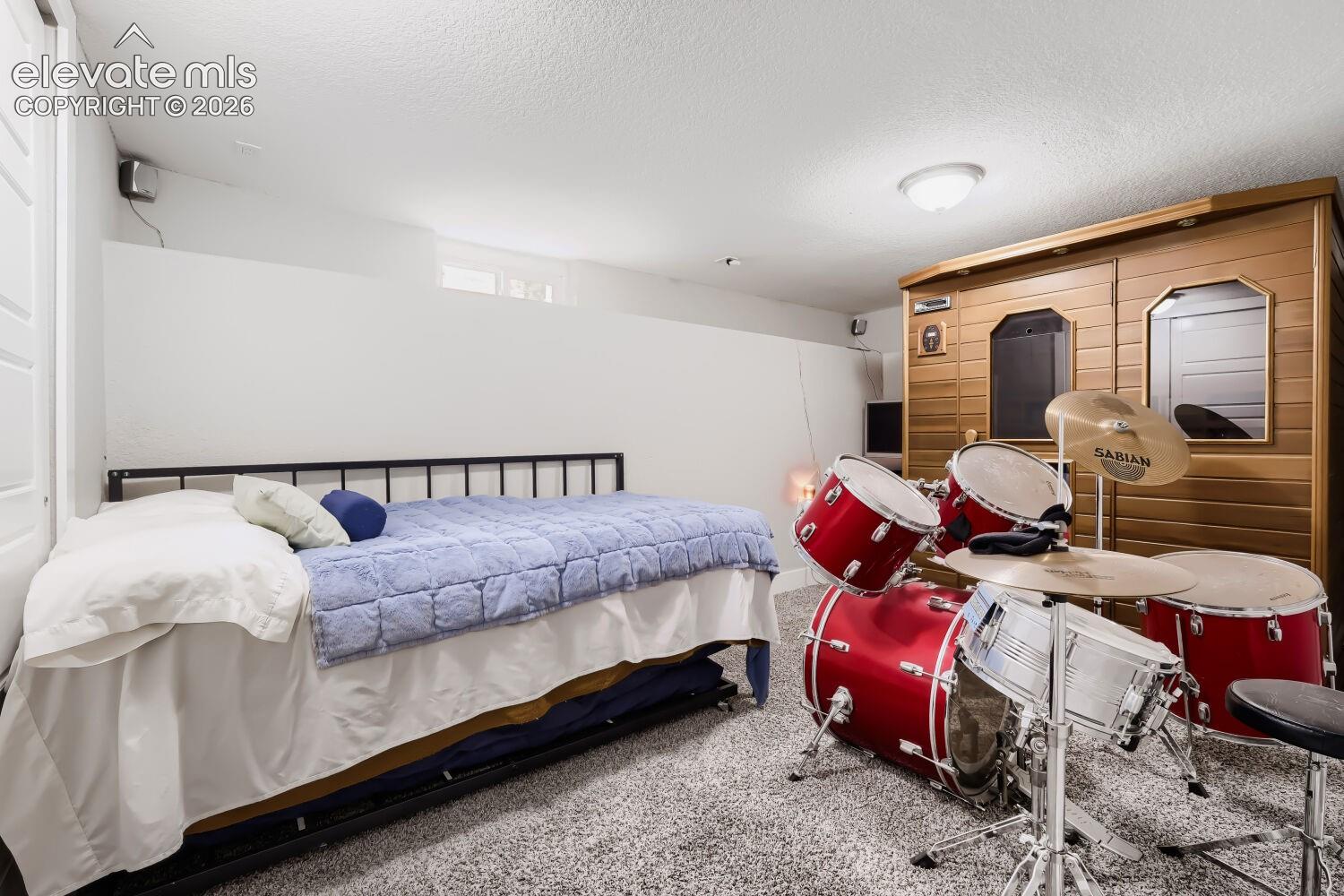 Listing photo 19 for 749 W Corona Avenue